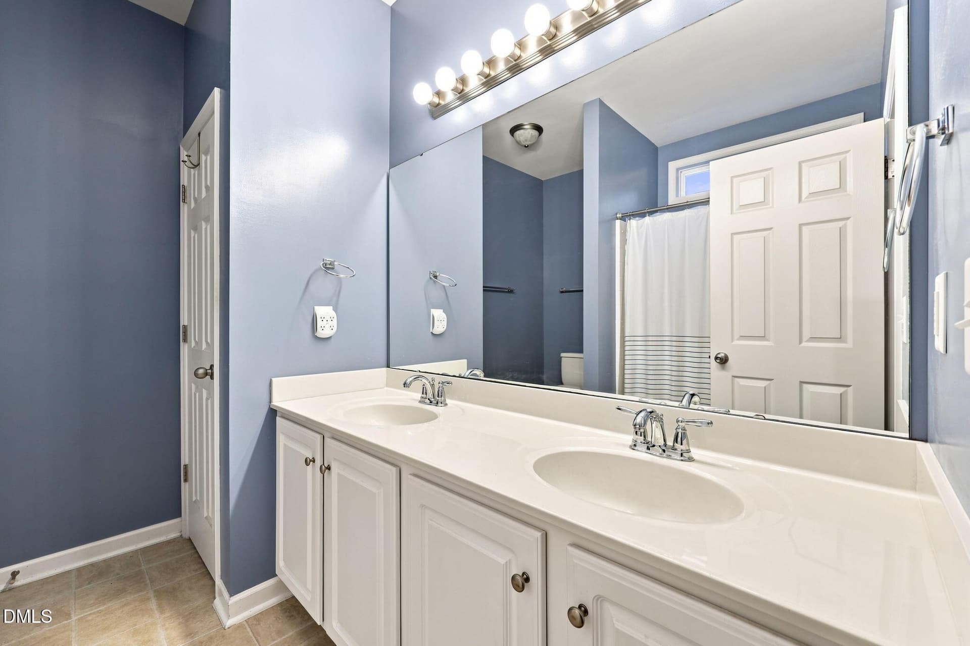 18-web-or-mls-IMG_3242 - 1406 Copper Circle, Mebane, NC 27302