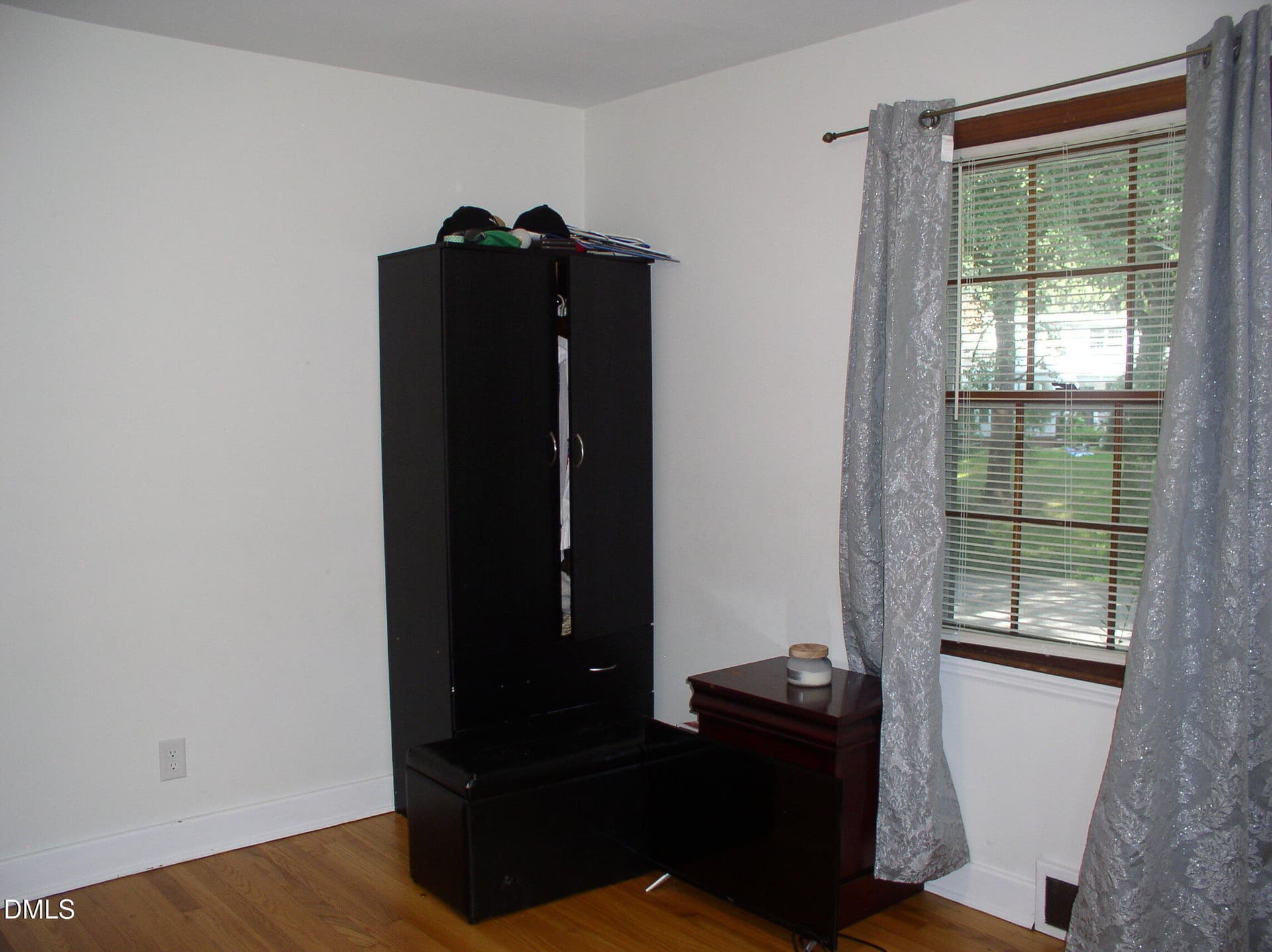 P1010112 - 229 Perry Street, Henderson, NC 27536