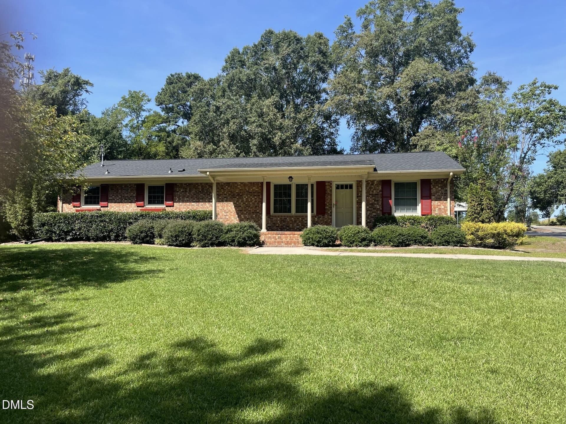 IMG_3118 - 456 S Raleigh Street, Angier, NC 27501