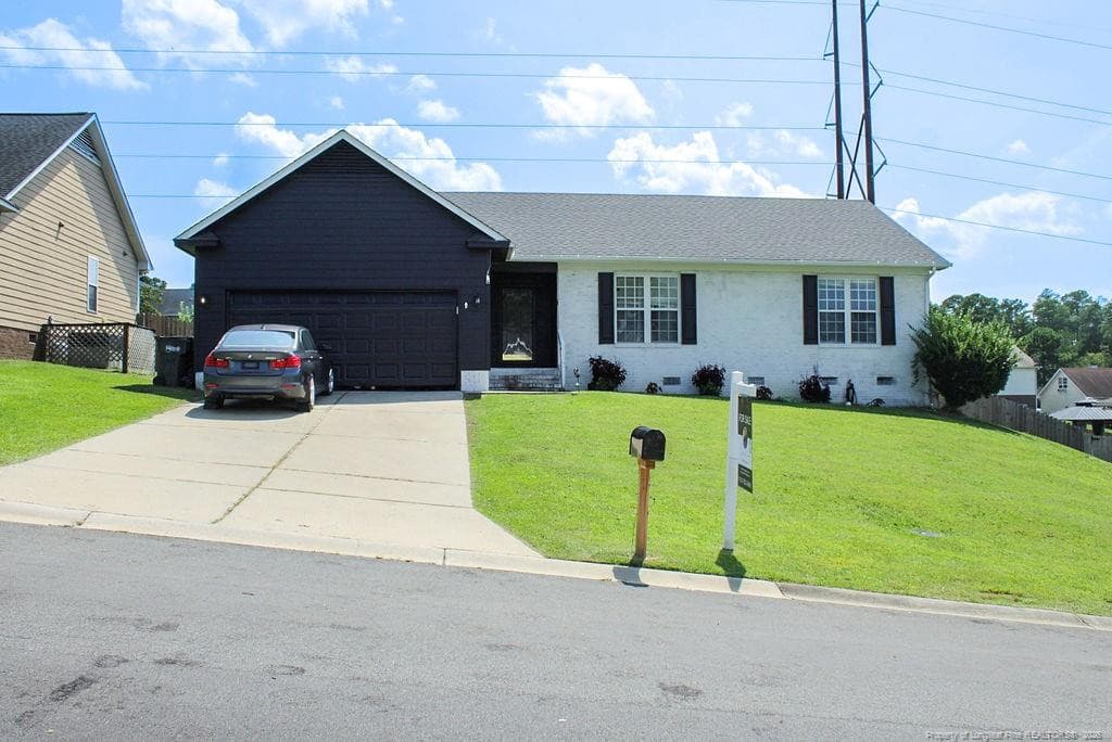 Photo 1 - 512 Ashdown Place, Fayetteville, NC 28311
