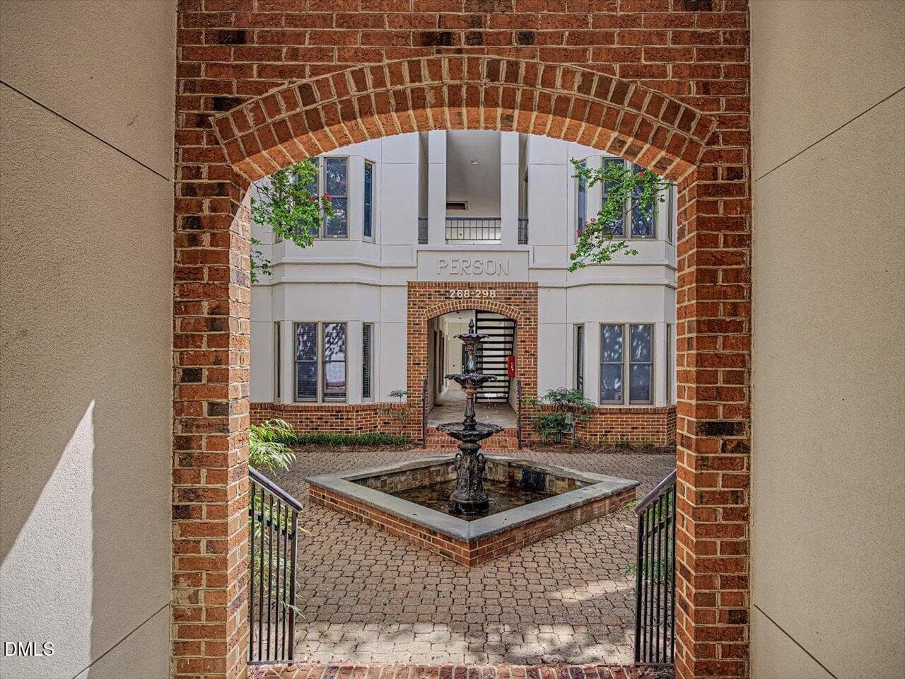 10-Courtyard - 274 E Davie Street 274, Raleigh, NC 27601, Raleigh