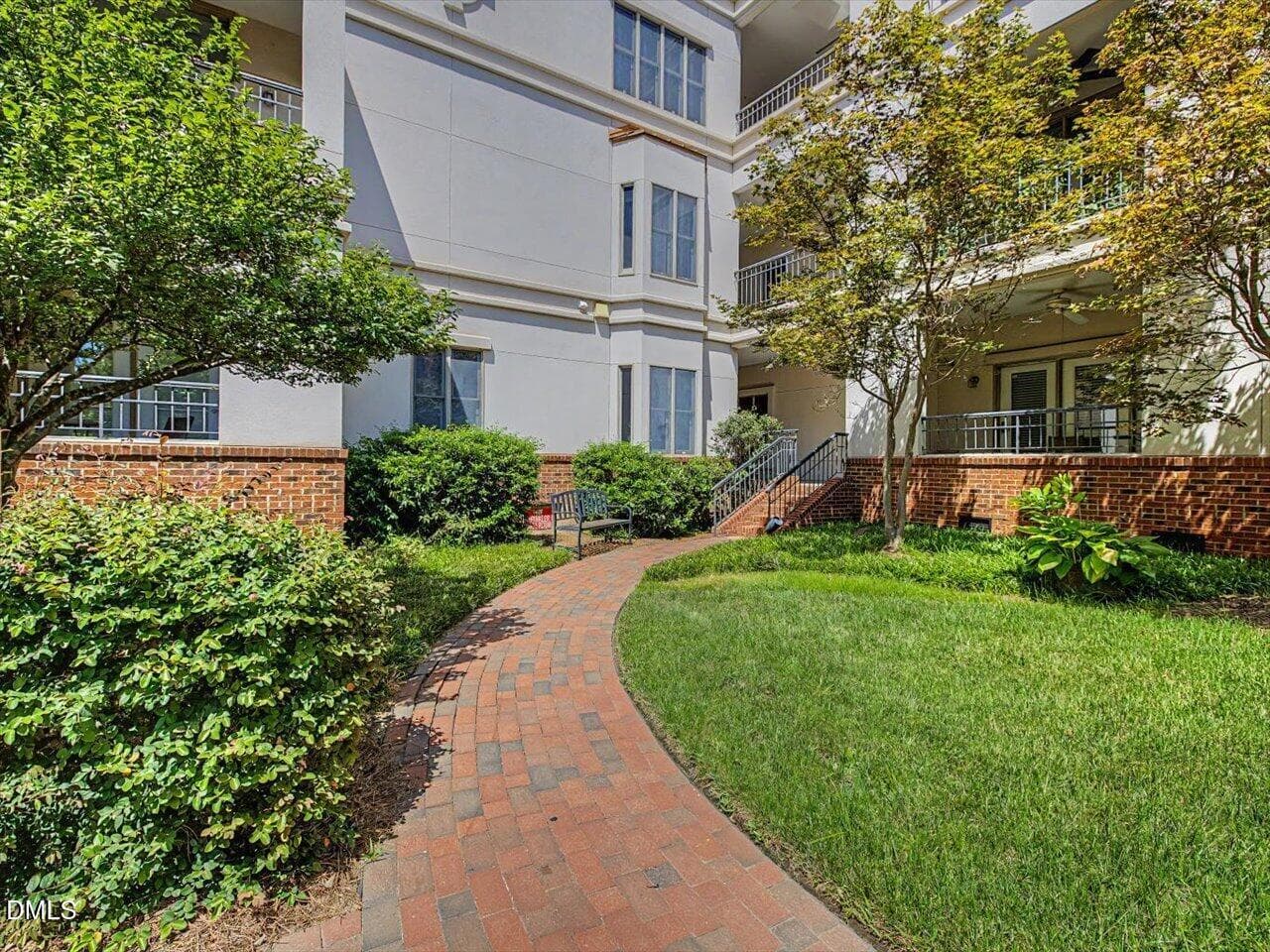 13-Courtyard - 274 E Davie Street 274, Raleigh, NC 27601, Raleigh
