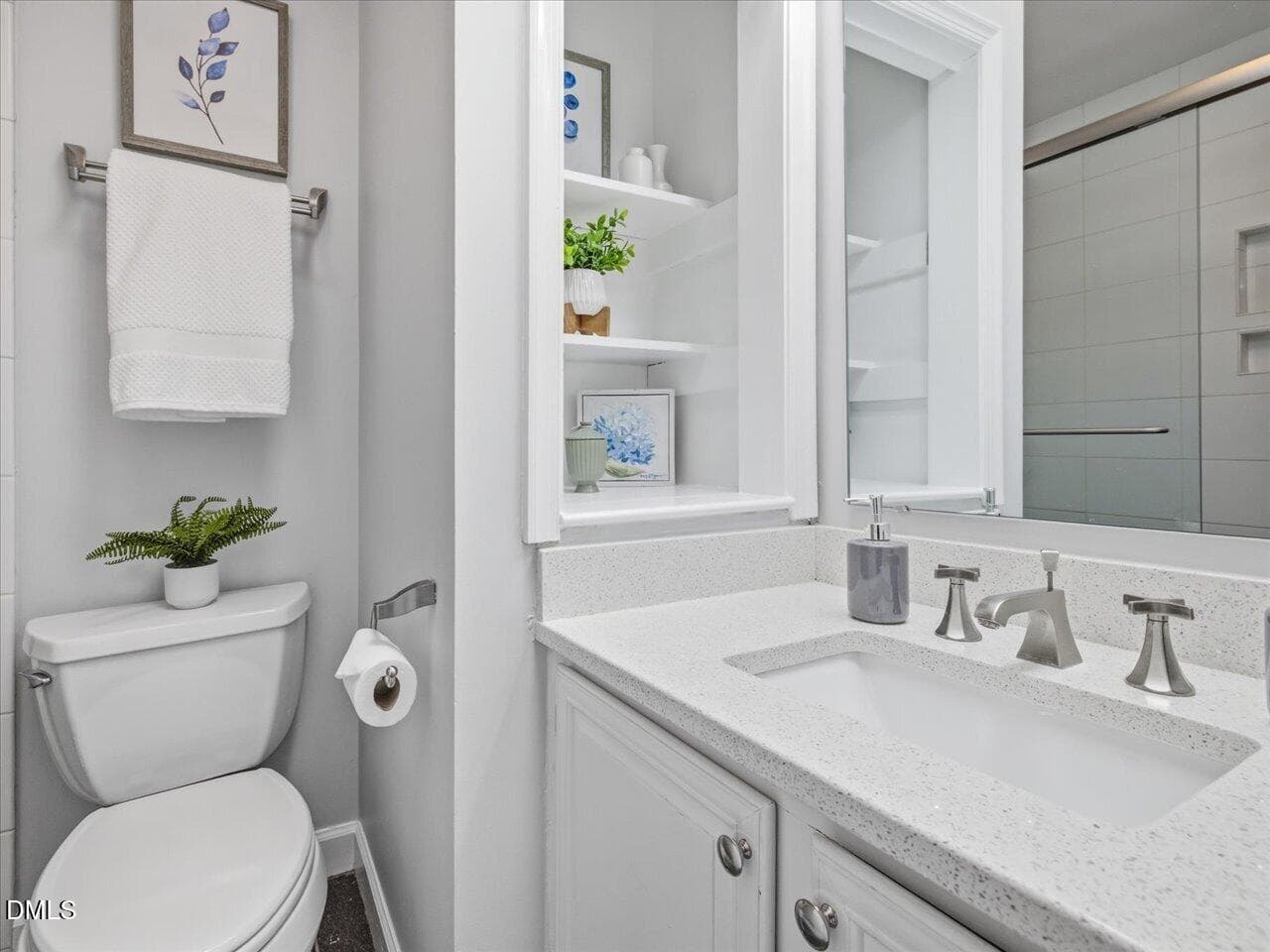 52-Attached Bath - 274 E Davie Street 274, Raleigh, NC 27601, Raleigh