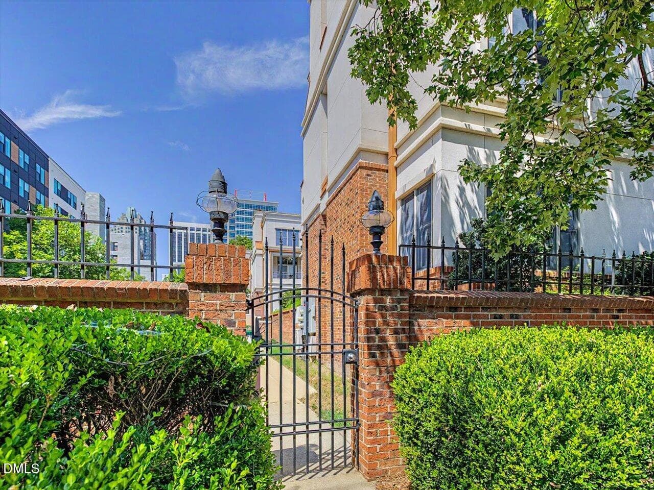 71-Gated Walkways - 274 E Davie Street 274, Raleigh, NC 27601, Raleigh
