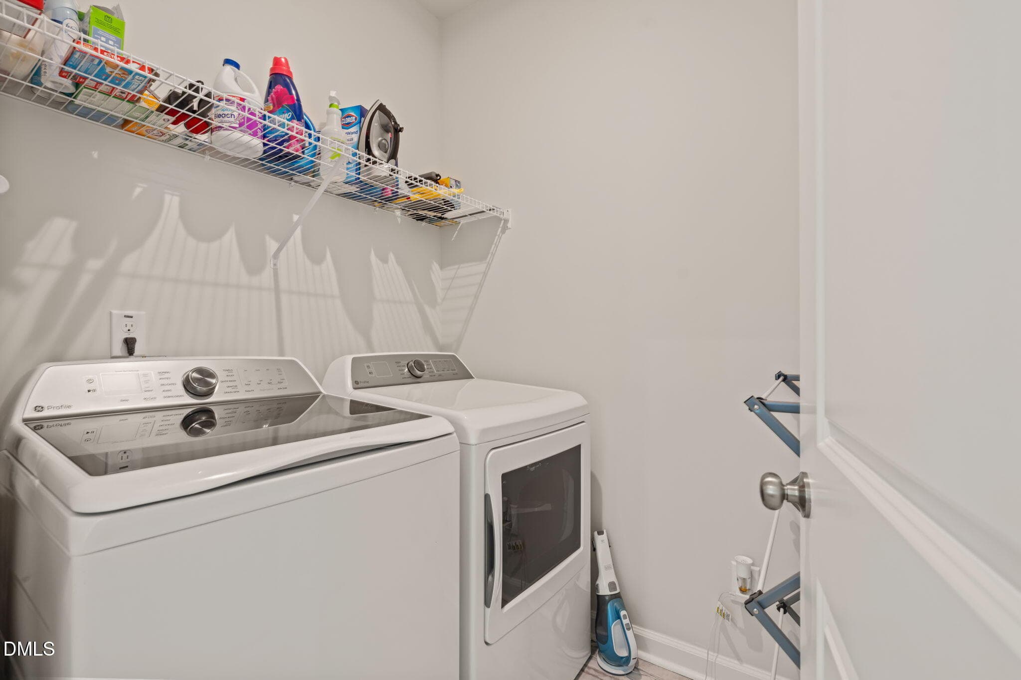 laundry - 7900 Berry Crest Avenue, Raleigh, NC 27617, Raleigh