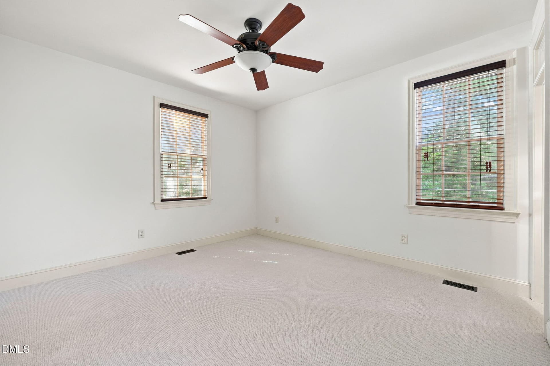 55-web-or-mls-IMG_3952_edit - 8125 Rosiere Drive, Apex, NC 27539