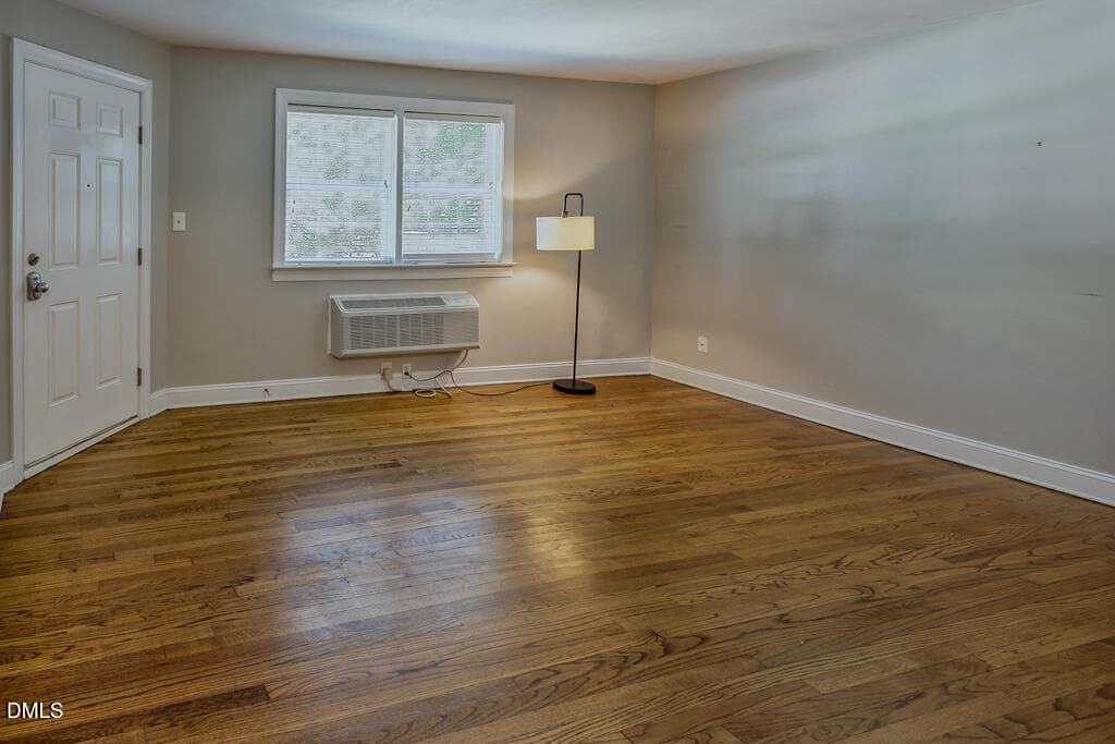 MLS_979A_St Mary's-4 - 979 St Marys Street A, Raleigh, NC 27605, Raleigh
