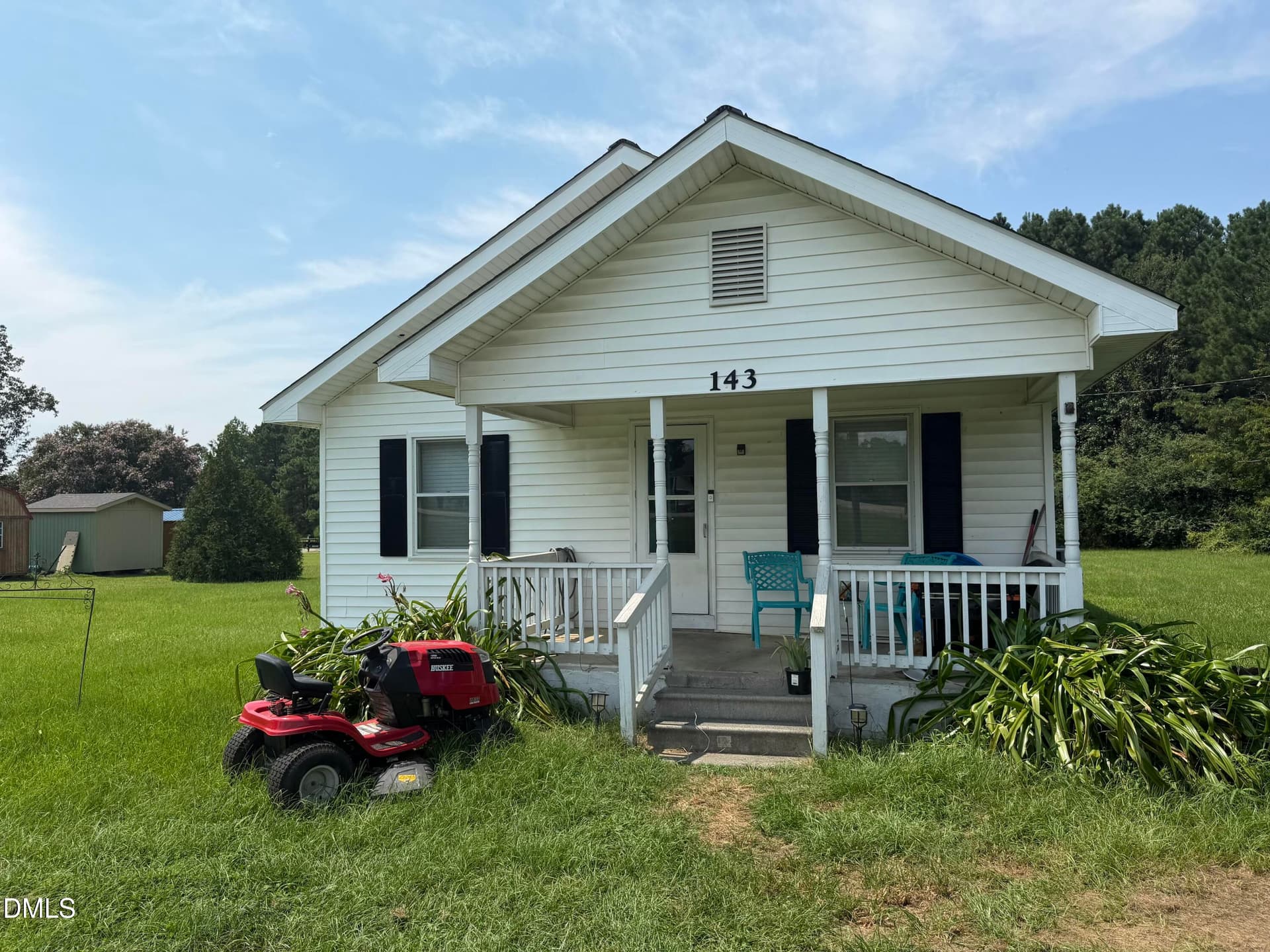 143 Live Oak Church, Selma, NC 27576
