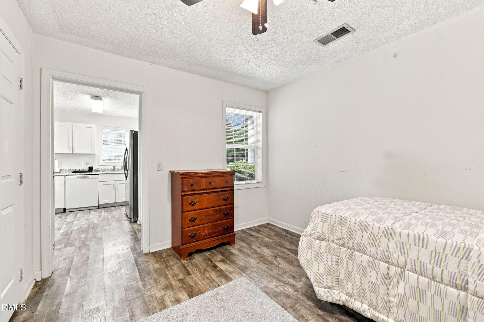 17-web-or-mls-IMG_2770 - 1305 Kent Road, Raleigh, NC 27606, Raleigh