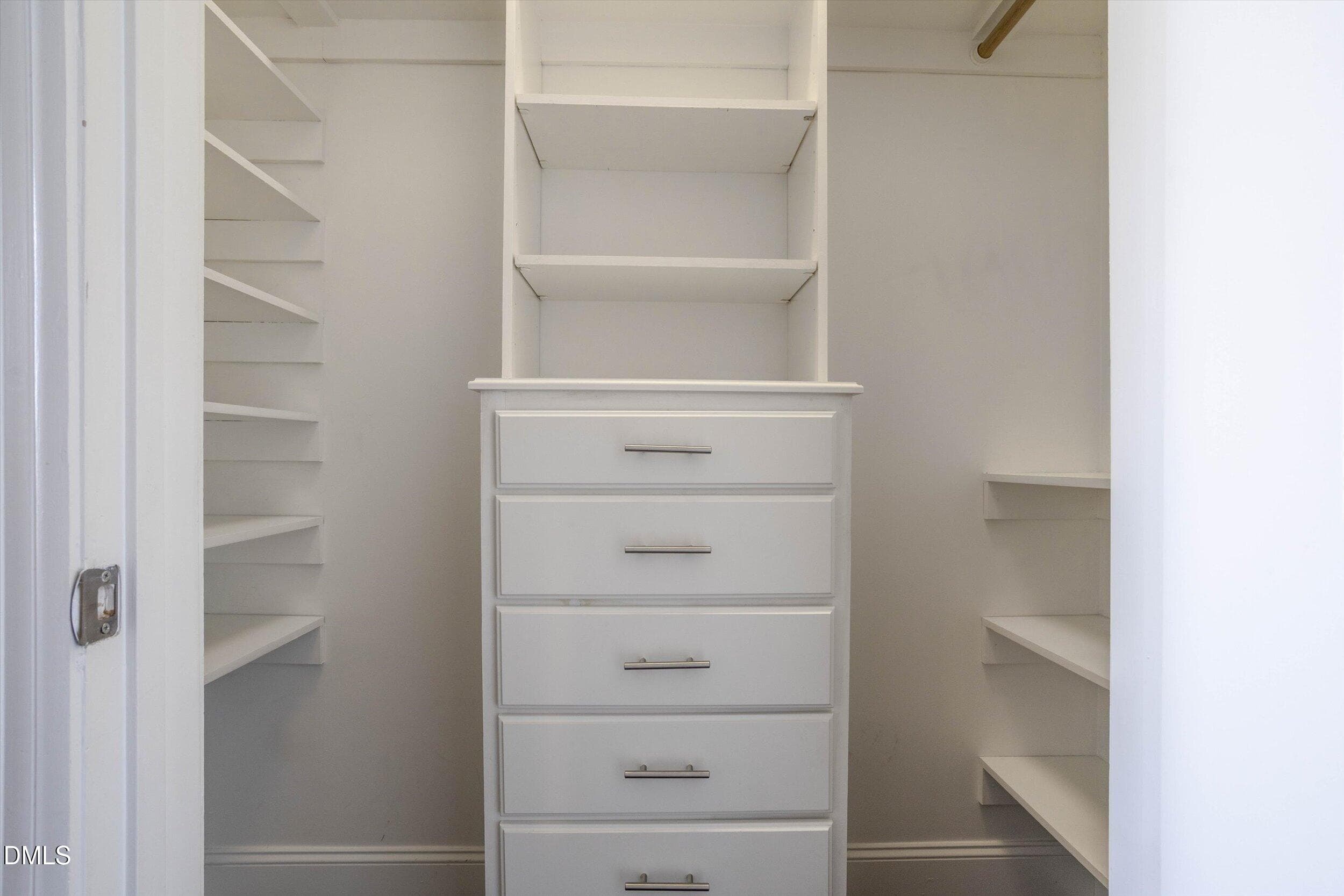 38-1-DU0A0284 - 400 W North Street 818, Raleigh, NC 27603, Raleigh