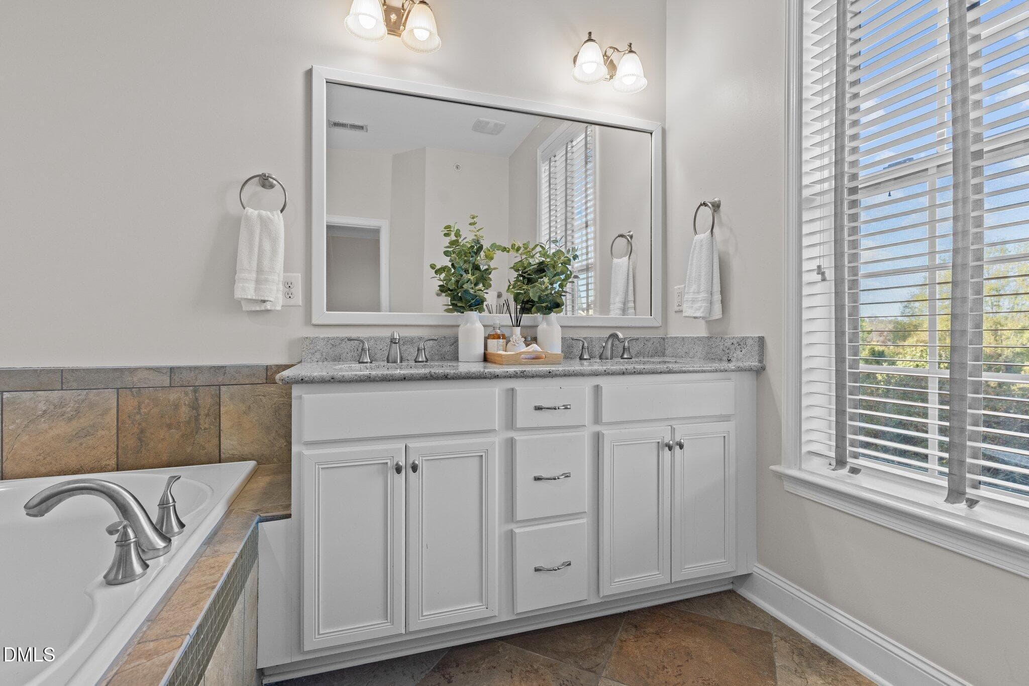 19_beyc6a7b5ae56ec2c - 10410 Sablewood Drive 111, Raleigh, NC 27617, Raleigh