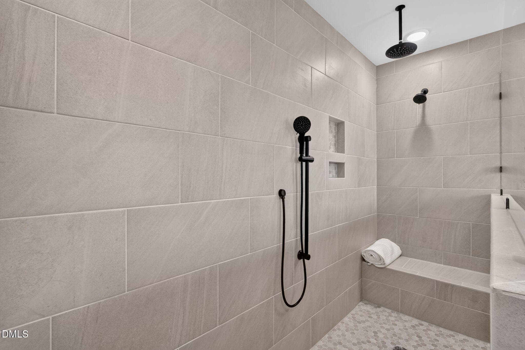 Owners Bathroom - 239 Sweetfern Lane, Zebulon, NC 27597