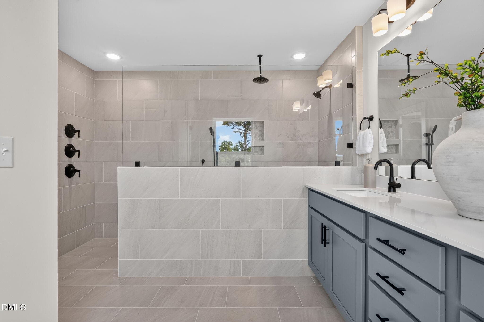 Owners Bathroom - 239 Sweetfern Lane, Zebulon, NC 27597