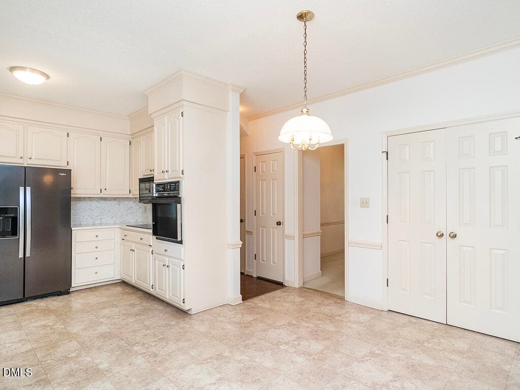 15 1020_BrookviewDr Brkfst1_MLS - 1020 Brookview Drive, Elon, NC 27244, Elon