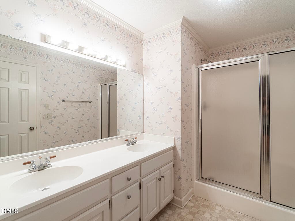 31 1020_BrookviewDr PrimaryBath_MLS - 1020 Brookview Drive, Elon, NC 27244, Elon