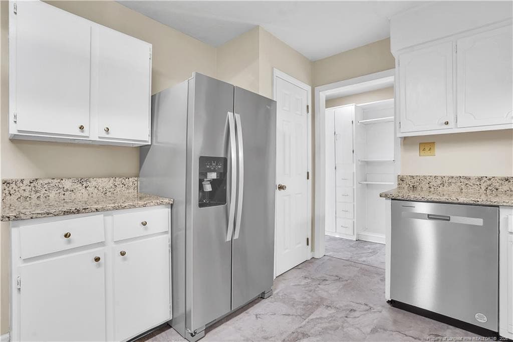 Photo 11 - 5075 Chesapeake Road, Fayetteville, NC 28311, Fayetteville