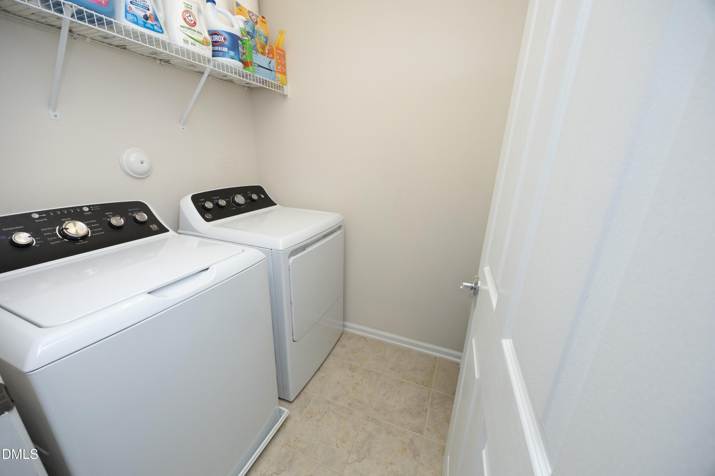 Walk In Laundry Closet - 8618 Redcrest Place, Raleigh, NC 27617, Raleigh
