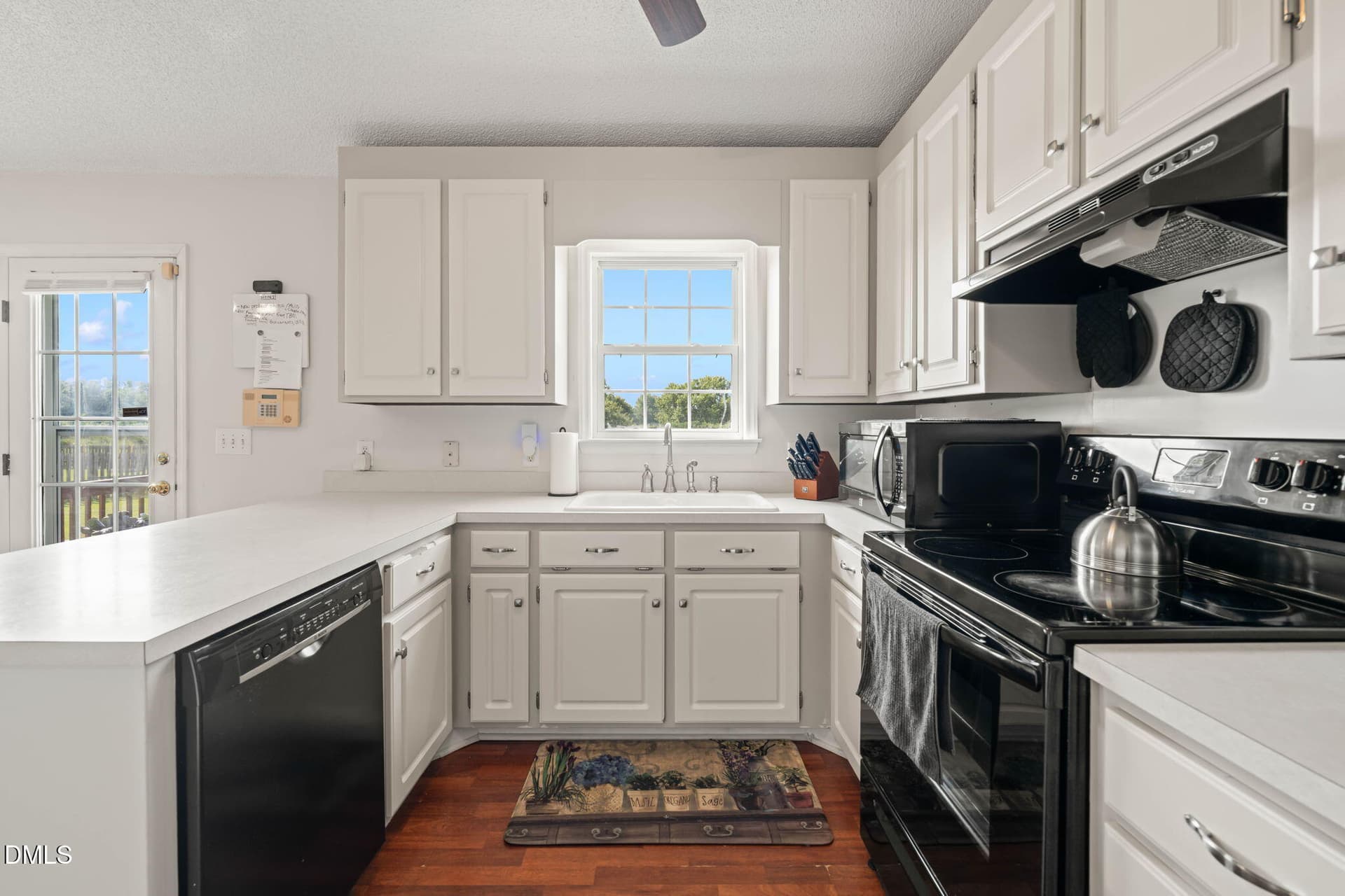 10-web-or-mls-DSC01509 - 105 Marianna Place, Garner, NC 27529