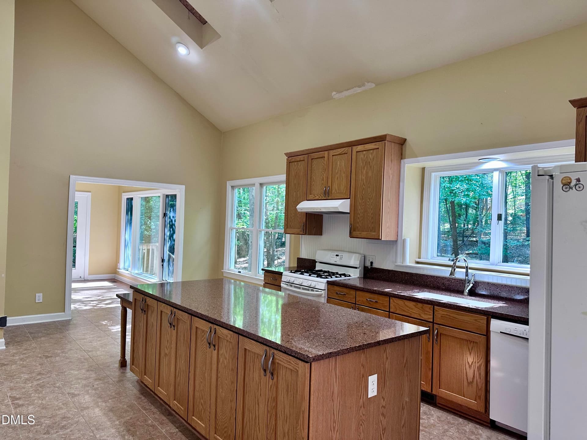 Kitchen - 628 Spindlewood, Pittsboro, NC 27312
