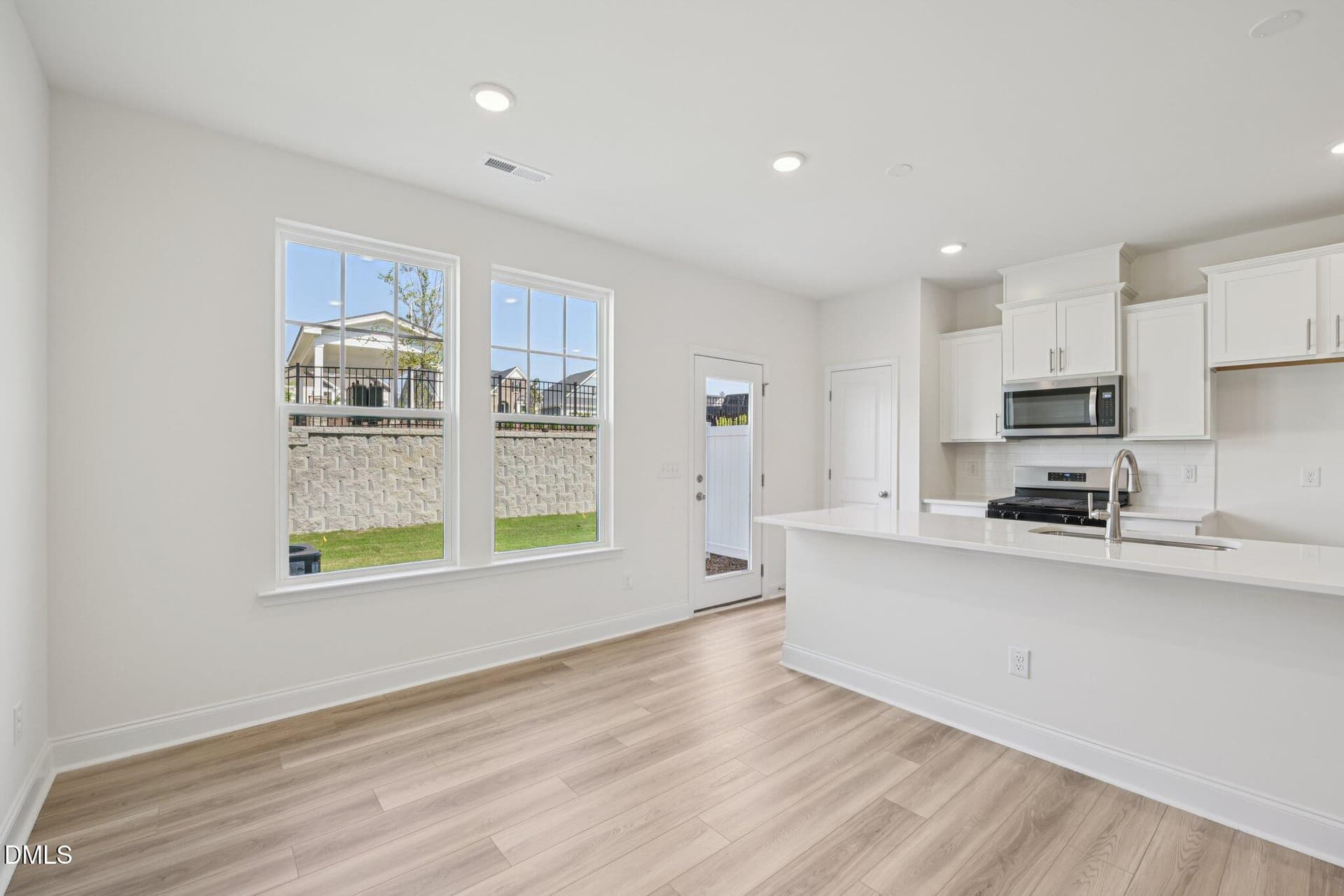 17-web-or-mls-Kensley Grv Ln-2406-017 - 658 Sefton Park Drive, Zebulon, NC 27597