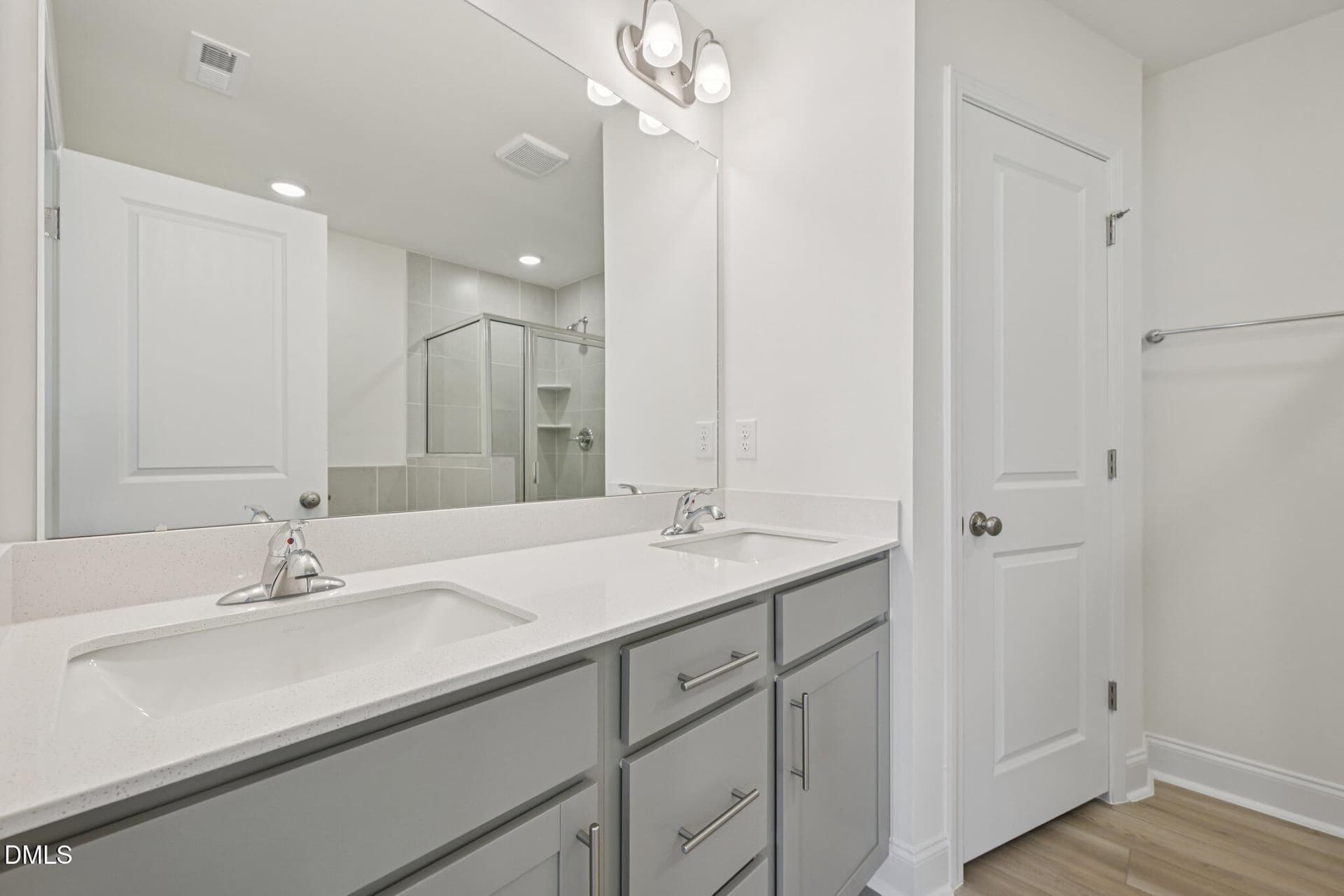 34-web-or-mls-Kensley Grv Ln-2406-034 - 658 Sefton Park Drive, Zebulon, NC 27597