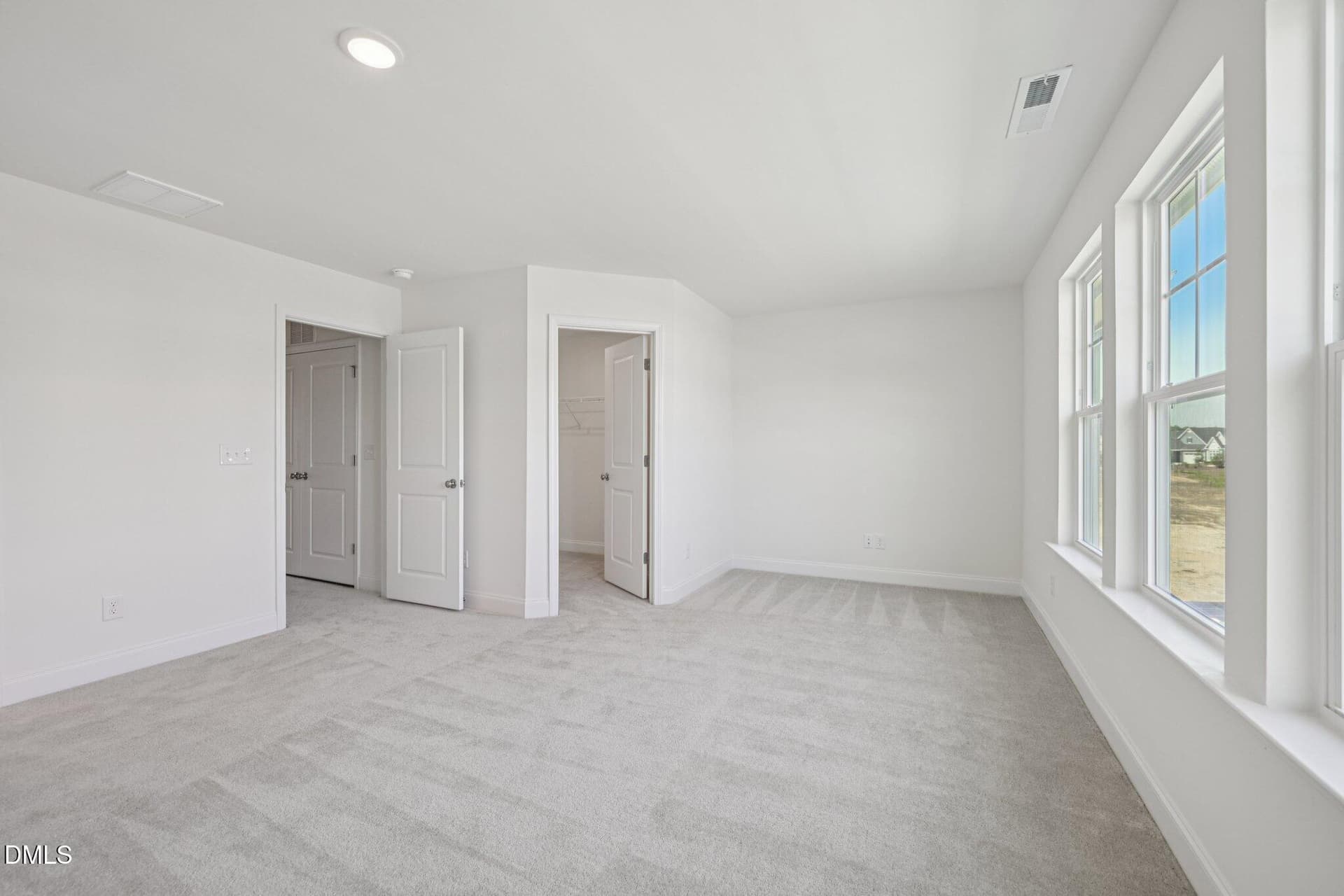 39-web-or-mls-Kensley Grv Ln-2406-039 - 658 Sefton Park Drive, Zebulon, NC 27597