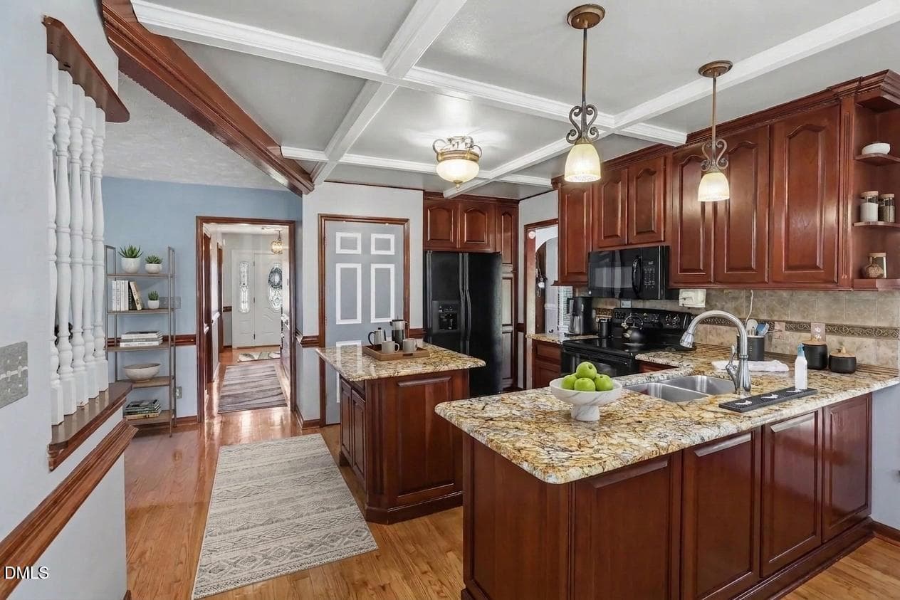Virtually Staged - 24 Clubhouse Drive, Dunn, NC 28334