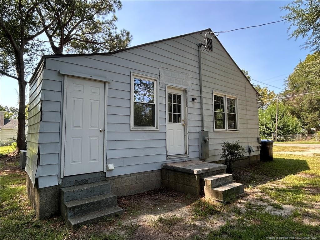 Photo 11 - 604 Forrest Street, Raeford, NC 28376