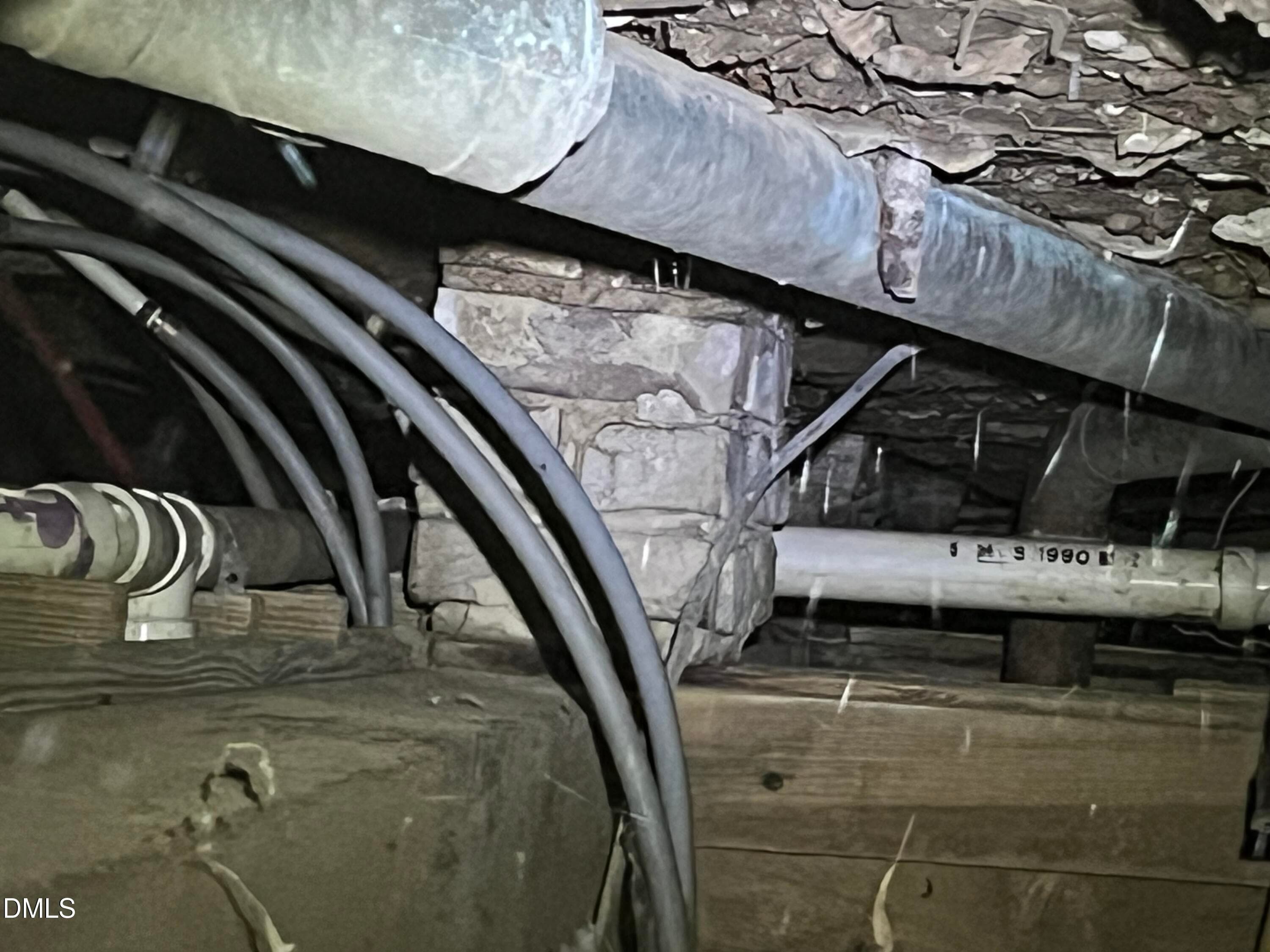 Crawlspace 2 - 1884 Silk Hope Liberty Road, Siler City, NC 27344