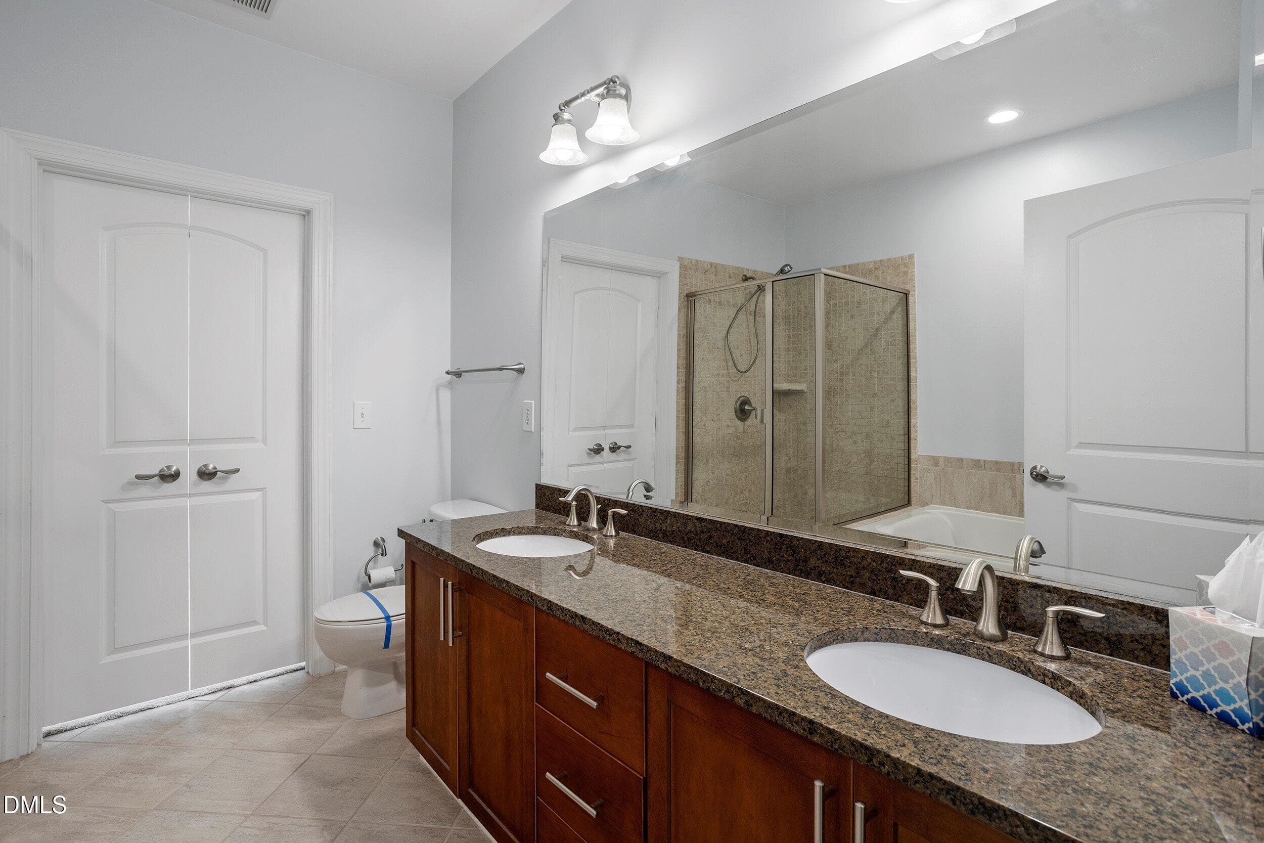 26-2000 Southpoint Landing Way [3309473] - 2000 Southpoint Landing Way 2101, Durham, NC 27707, Durham