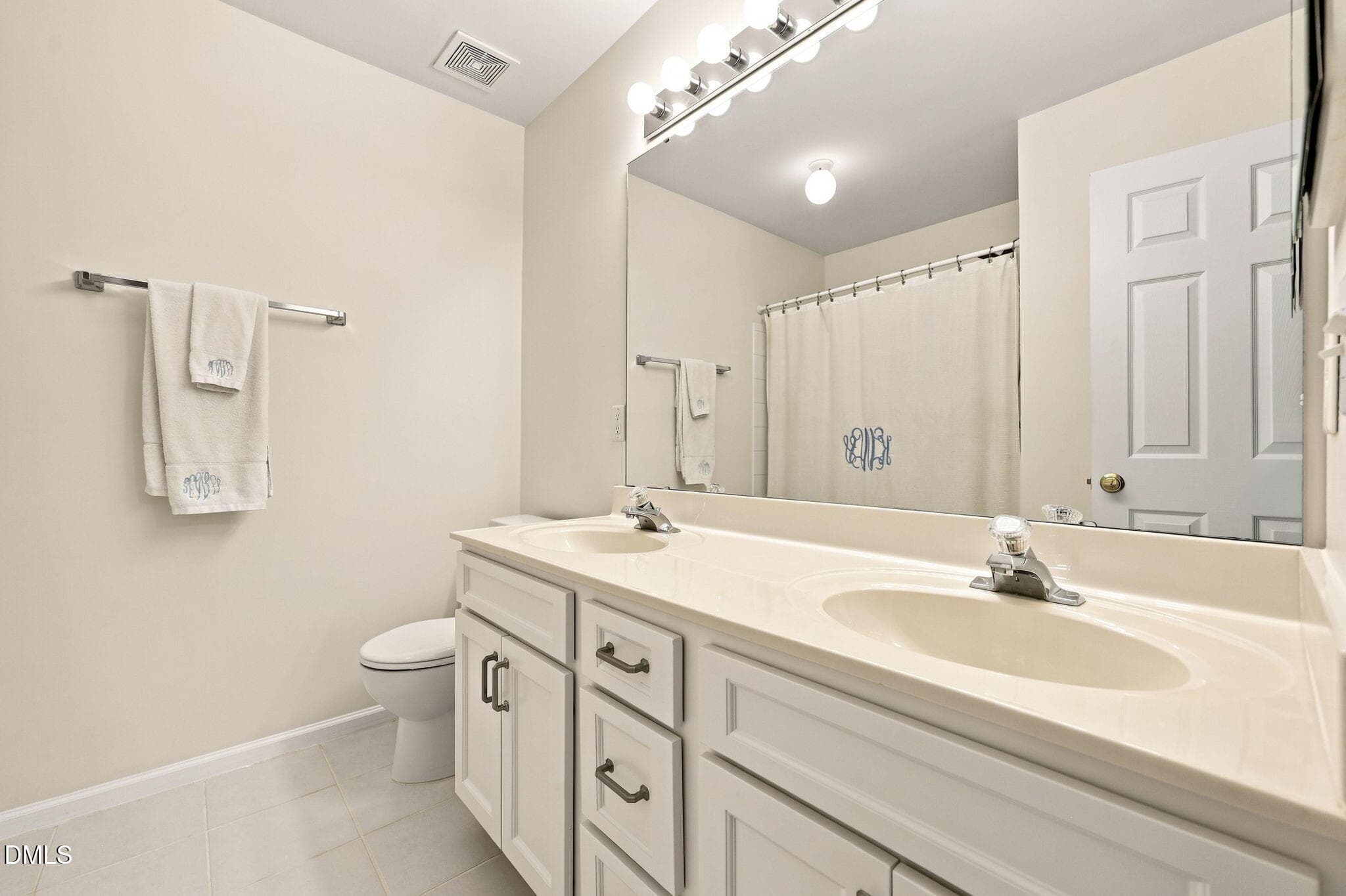 Owners Bath - 8146 Upper Lake Drive, Raleigh, NC 27615, Raleigh