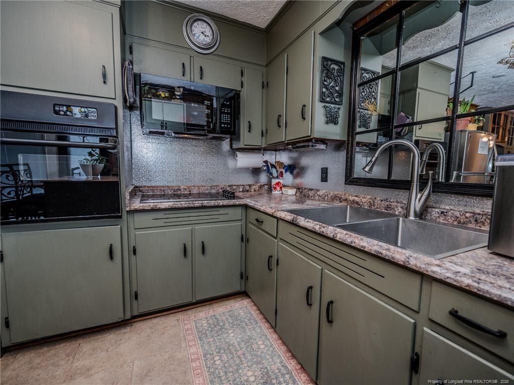 Photo 10 - 117 Joan Street, Lumberton, NC 28358