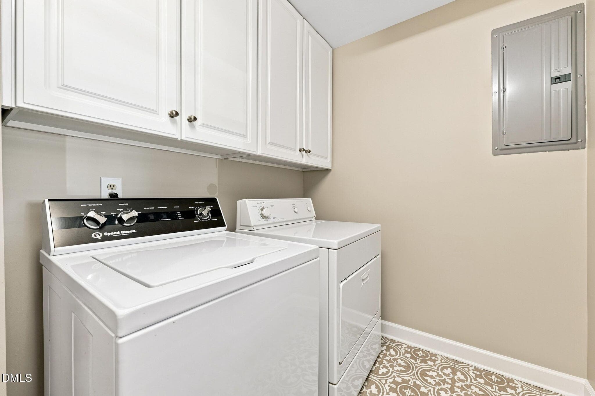Laundry 1 - 1304 Georgia Avenue, Durham, NC 27705
