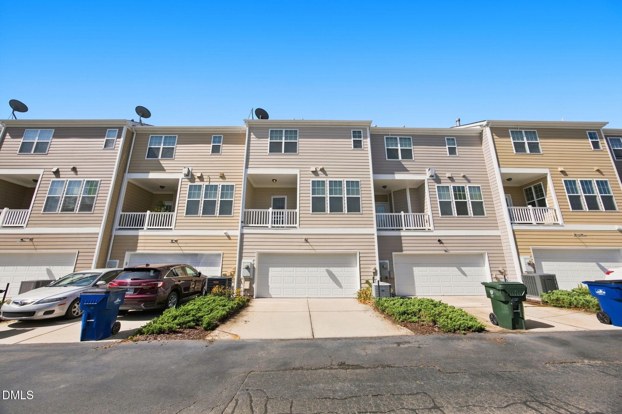 17-web-or-mls-484A_1108 - 9136 Falkwood Road, Raleigh, NC 27617, Raleigh