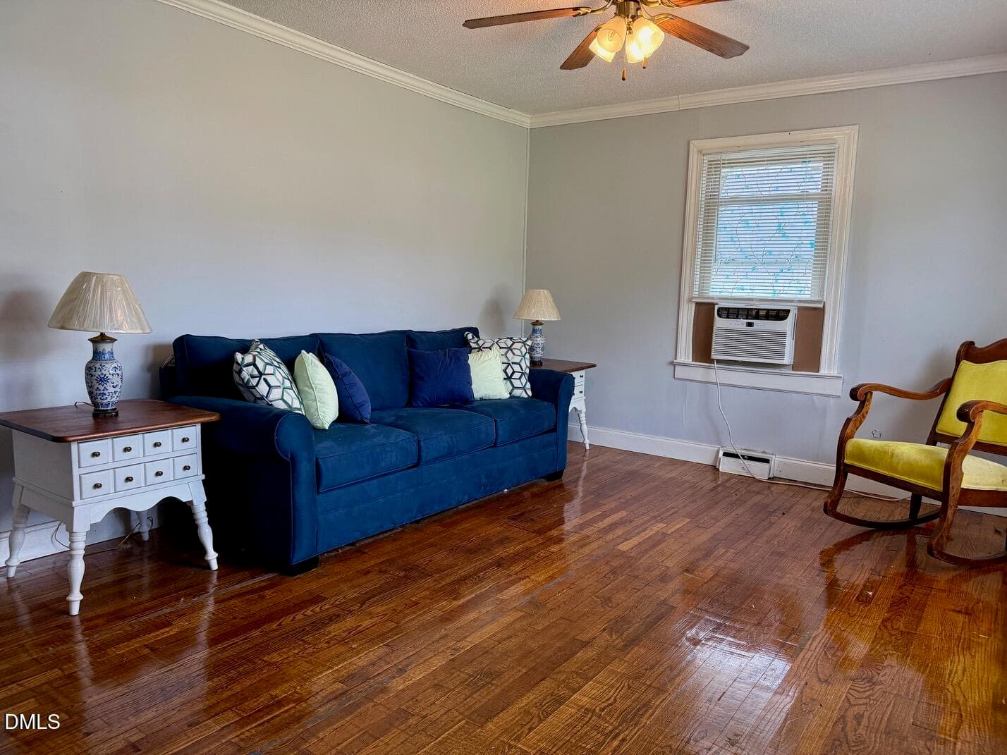 Spacious Living room - 417 Boundary Street, Haw River, NC 27258