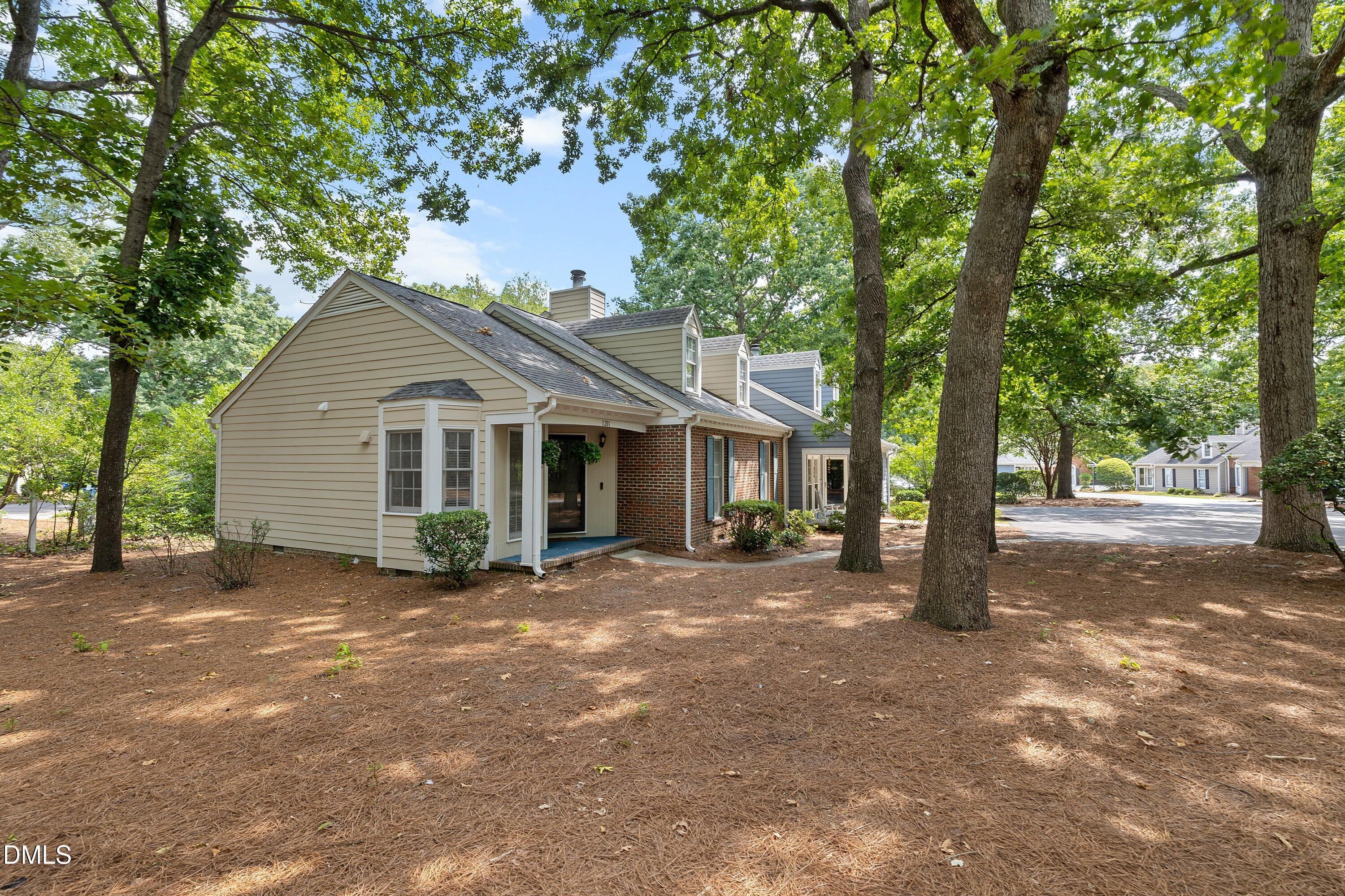 04-1201 Deptford_6602 - 1201 Deptford Court, Raleigh, NC 27609, Raleigh