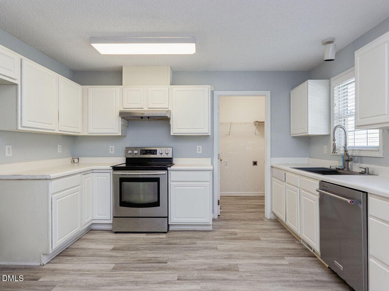009-1280x960-photo - 3337 Neptune Drive, Raleigh, NC 27604, Raleigh