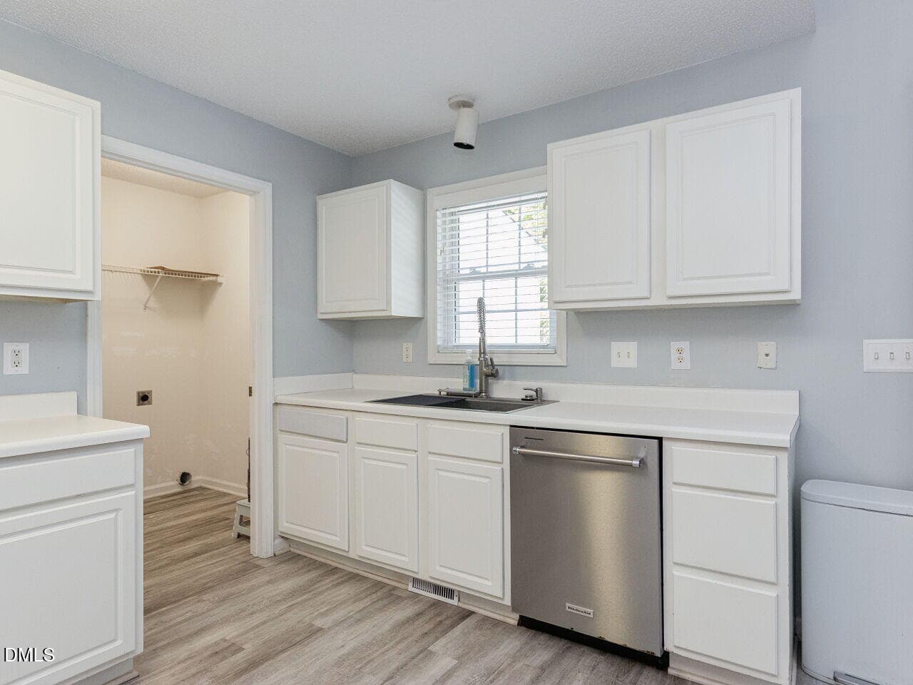 011-1280x960-photo - 3337 Neptune Drive, Raleigh, NC 27604, Raleigh