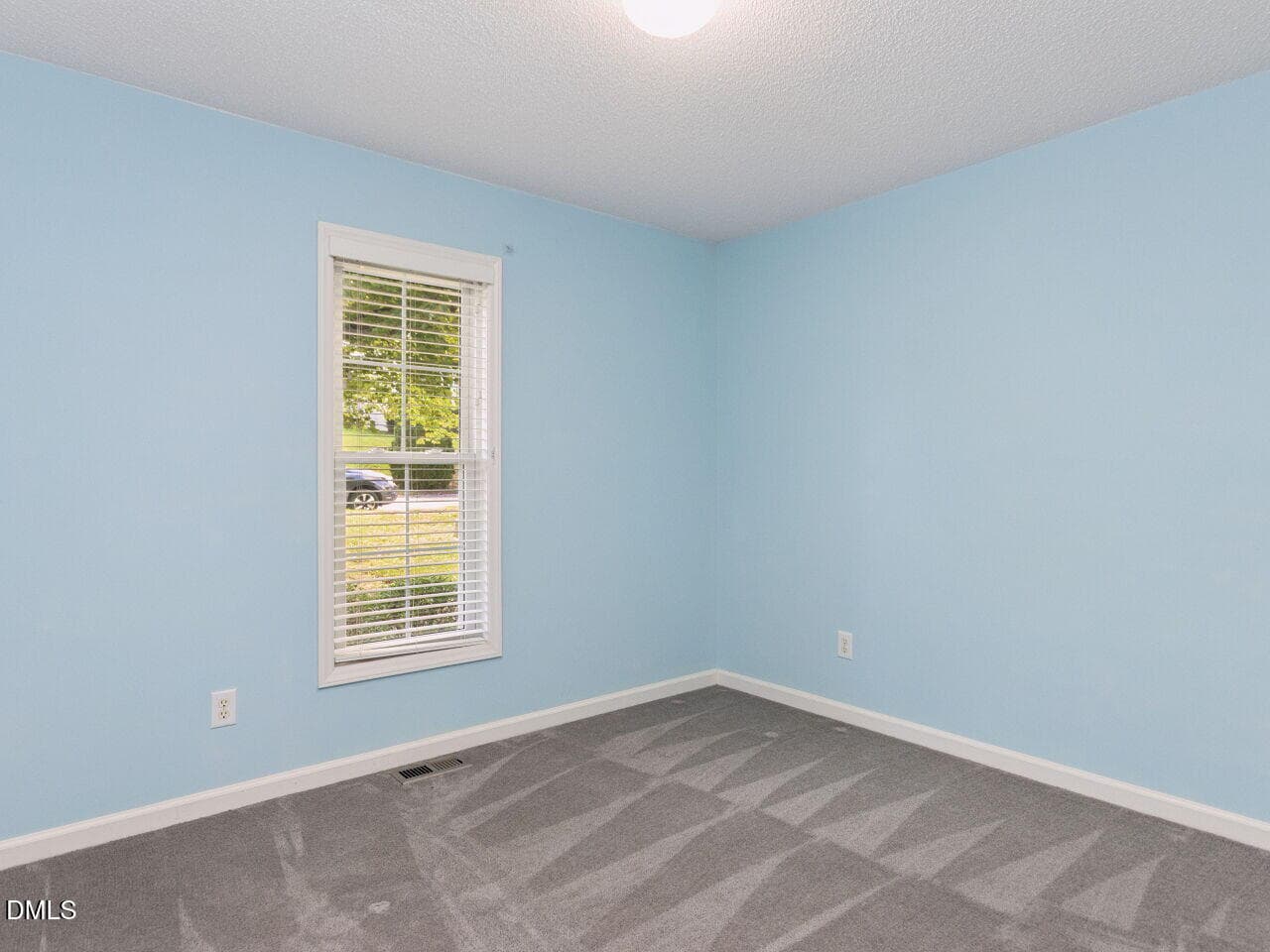 023-1280x960-photo - 3337 Neptune Drive, Raleigh, NC 27604, Raleigh