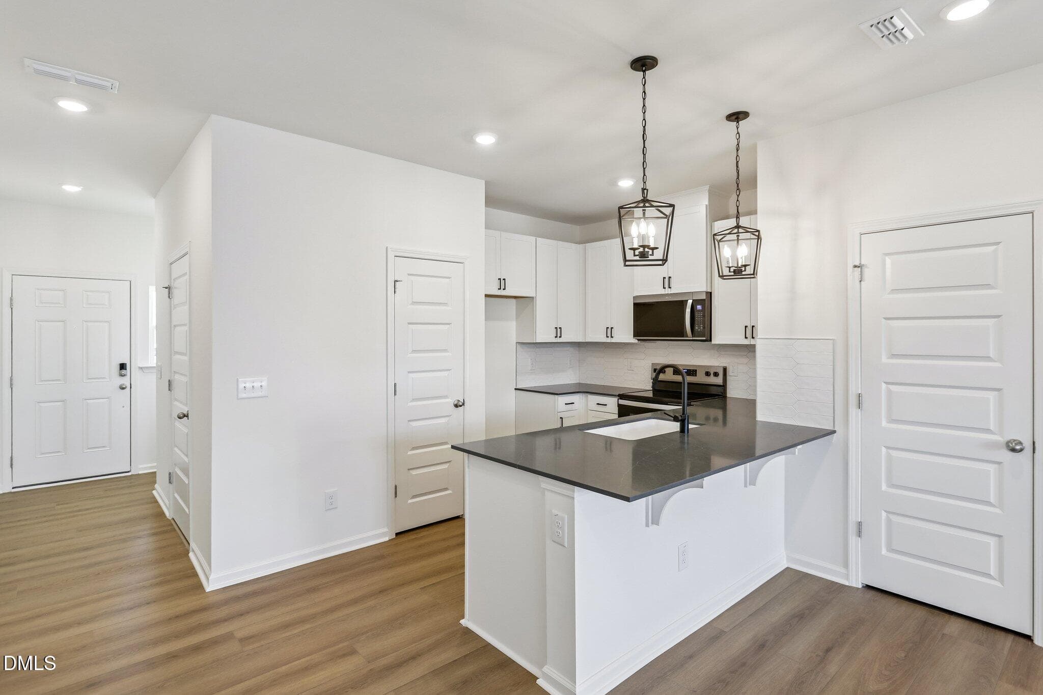 8-web-or-mls-Oakdale Dr-S0808-008 - 2043 Oakdale Drive, Durham, NC 27703, Durham