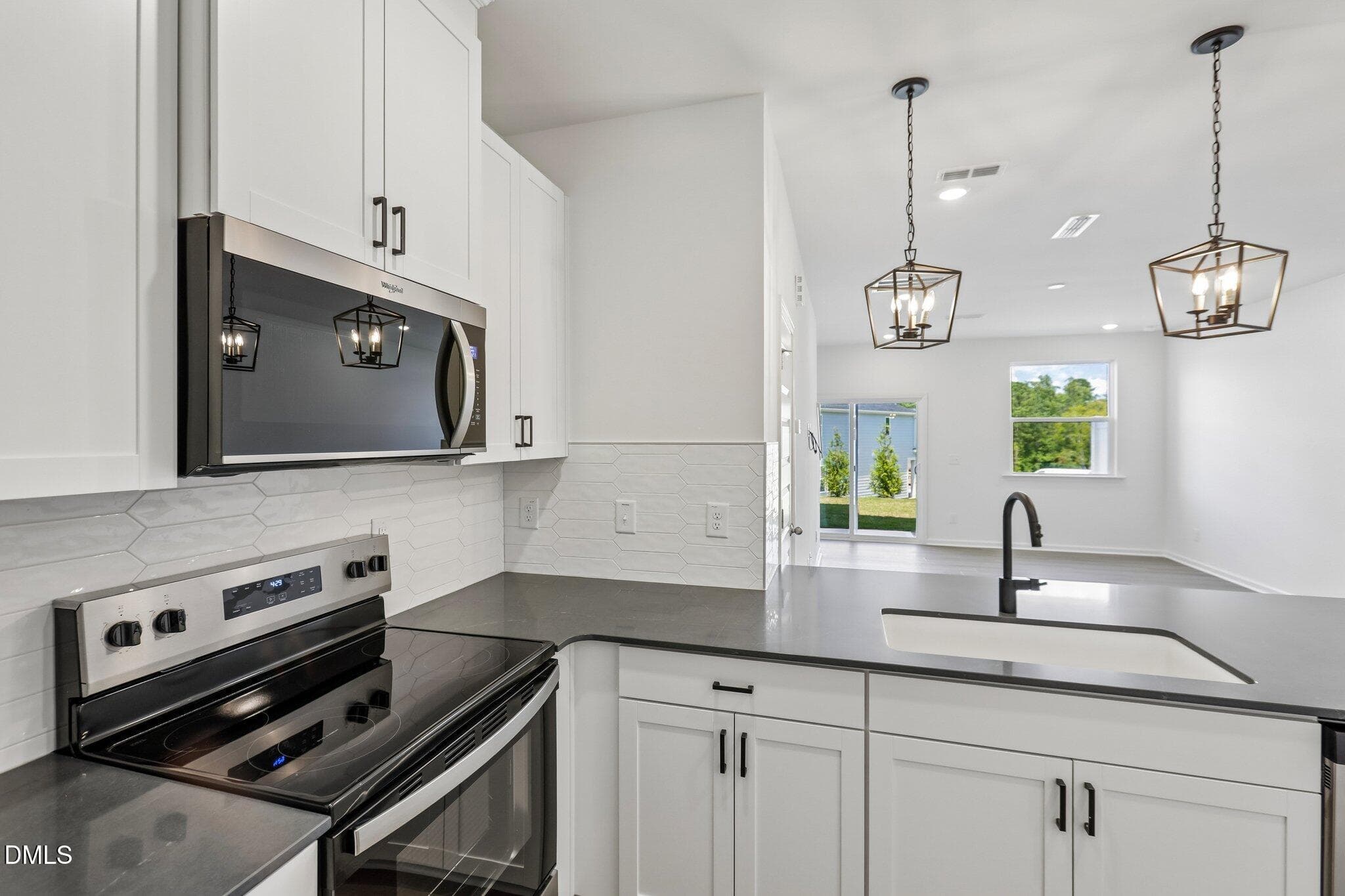 10-web-or-mls-Oakdale Dr-S0808-010 - 2043 Oakdale Drive, Durham, NC 27703, Durham