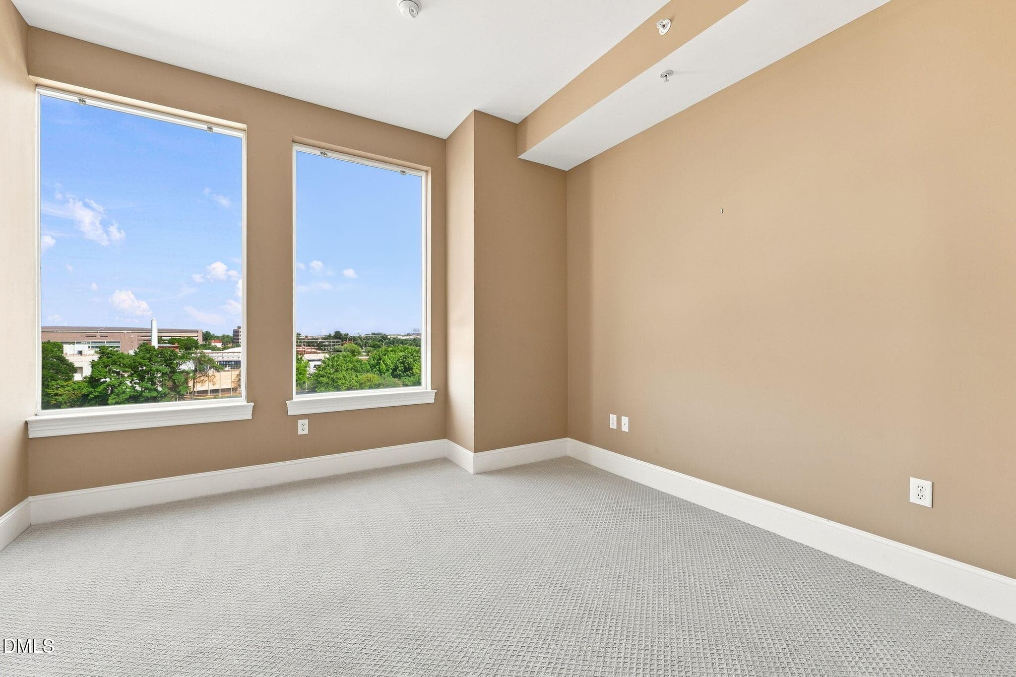 Large 2nd bedroom - 400 W North Street 826, Raleigh, NC 27603, Raleigh