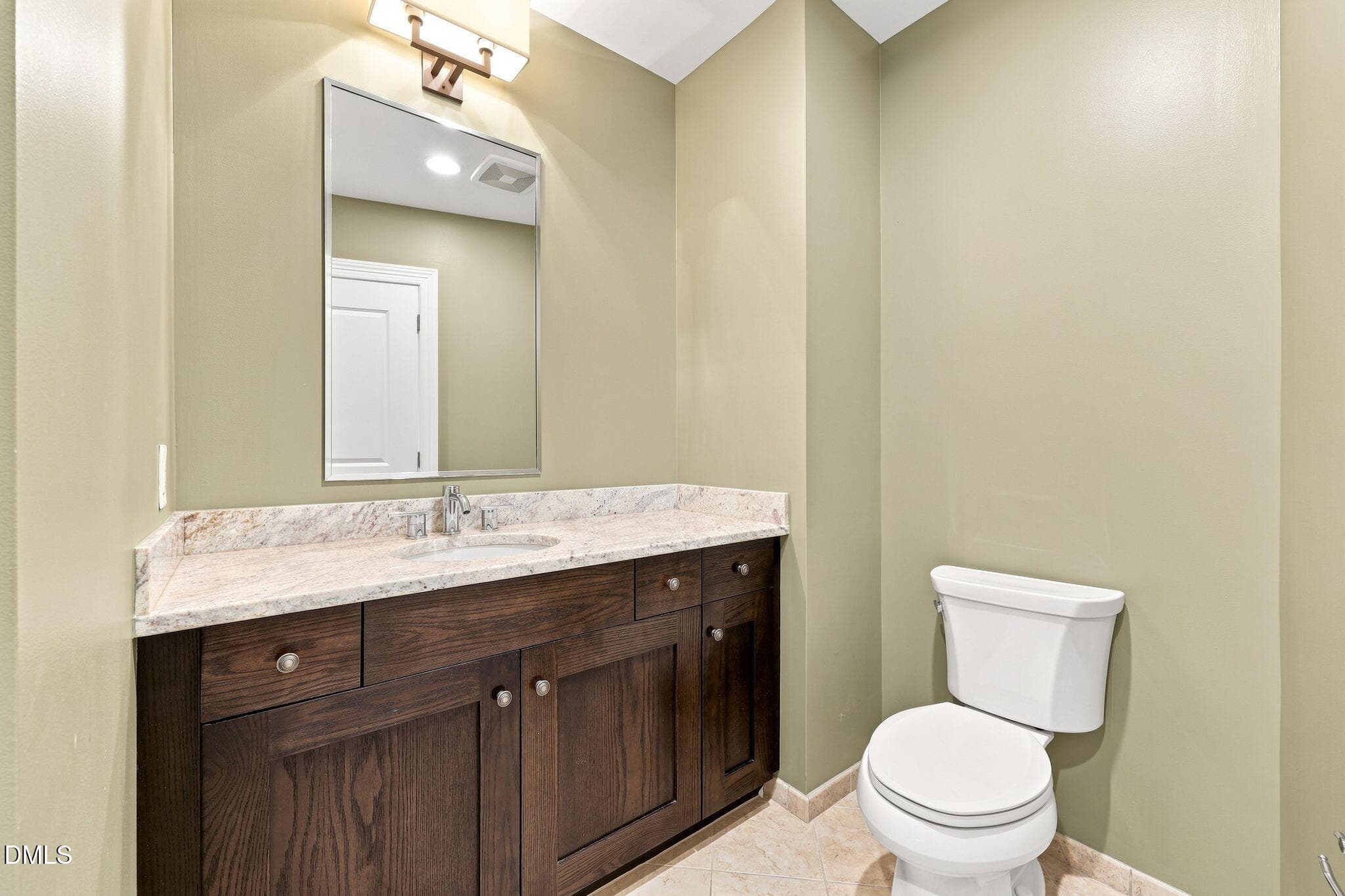 Secondary bathroom - 400 W North Street 826, Raleigh, NC 27603, Raleigh