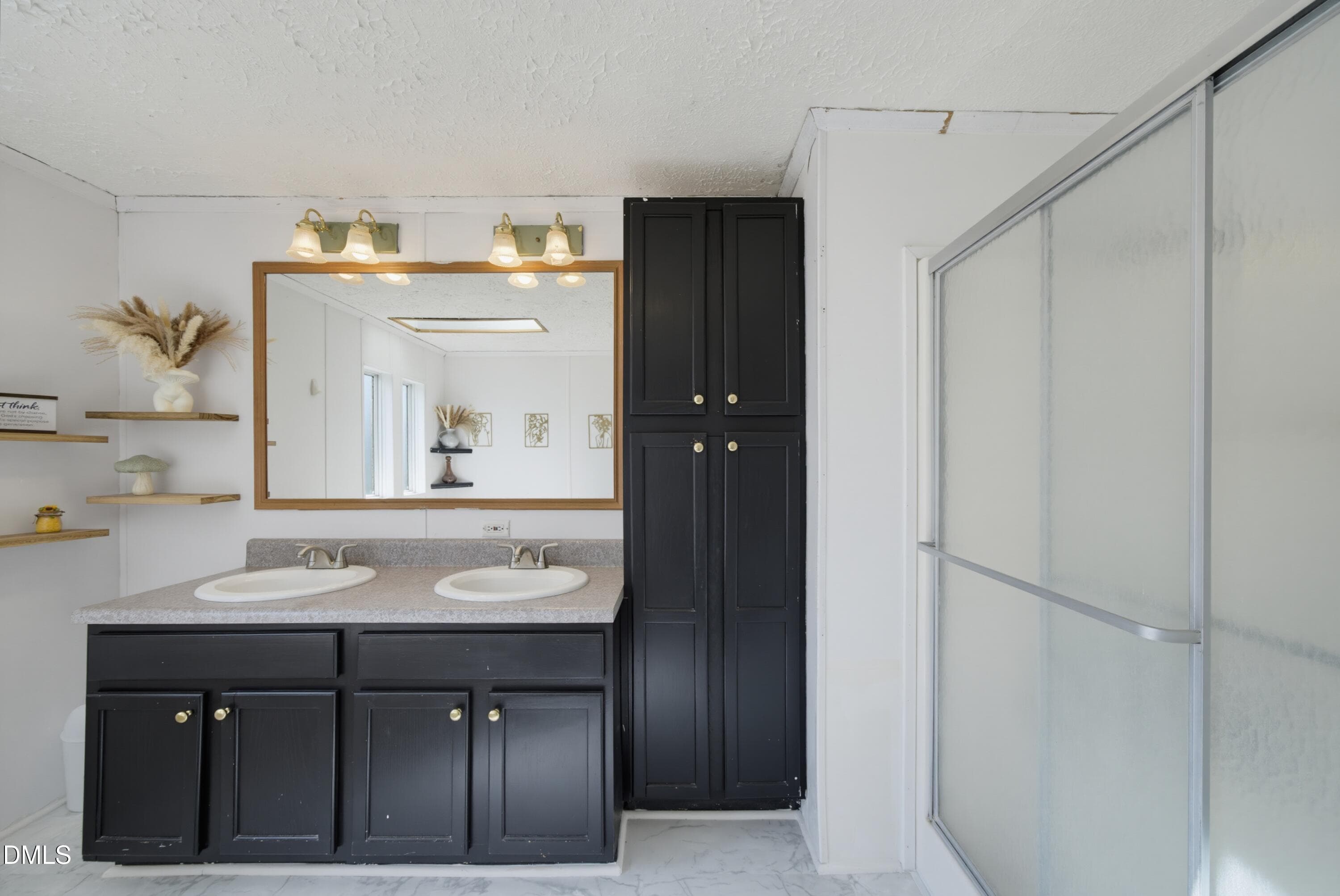 primary ensuite1 - 523 County Line Road, Manson, NC 27553