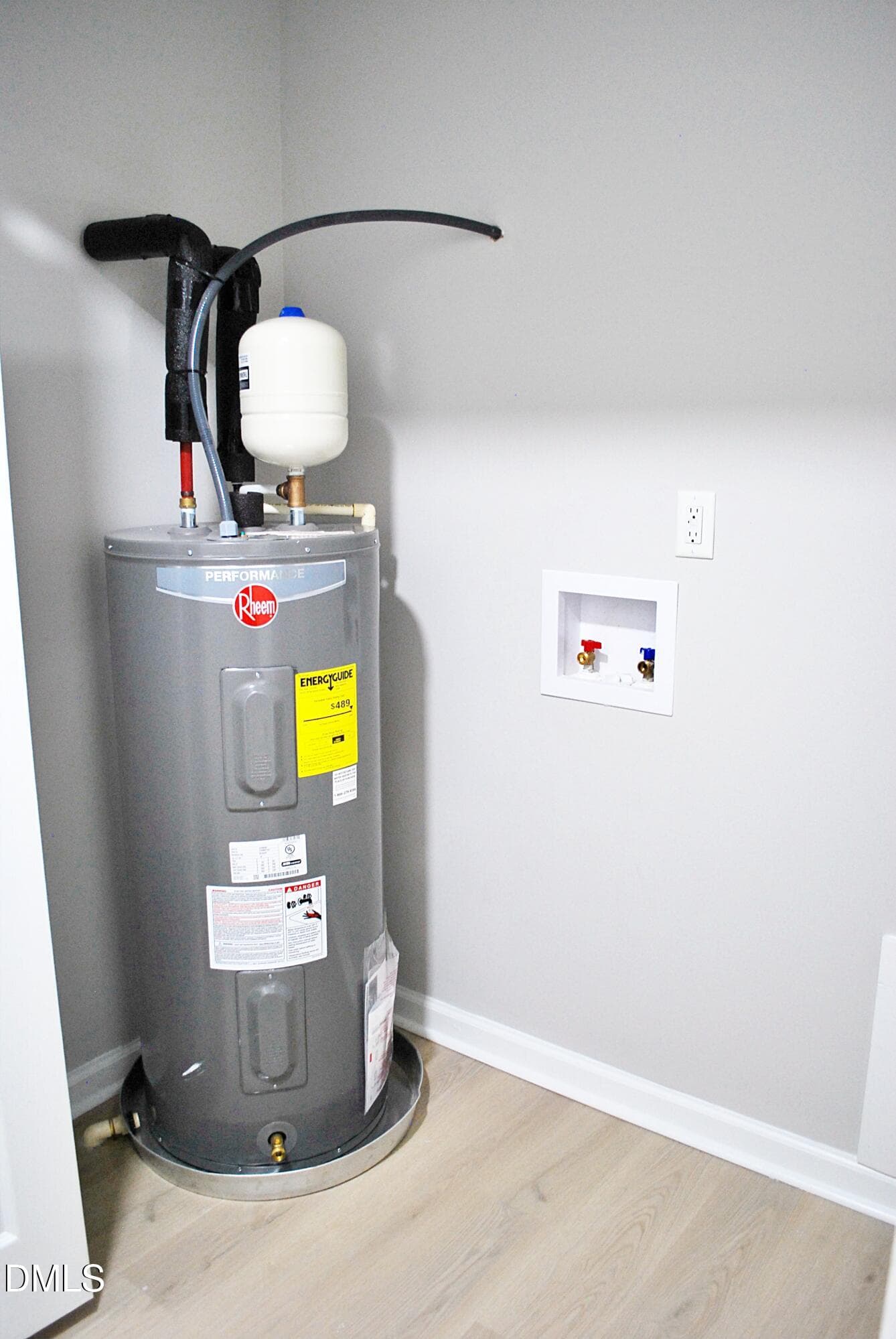 29 Laundry Room - 421 E Webb Street, Mebane, NC 27302