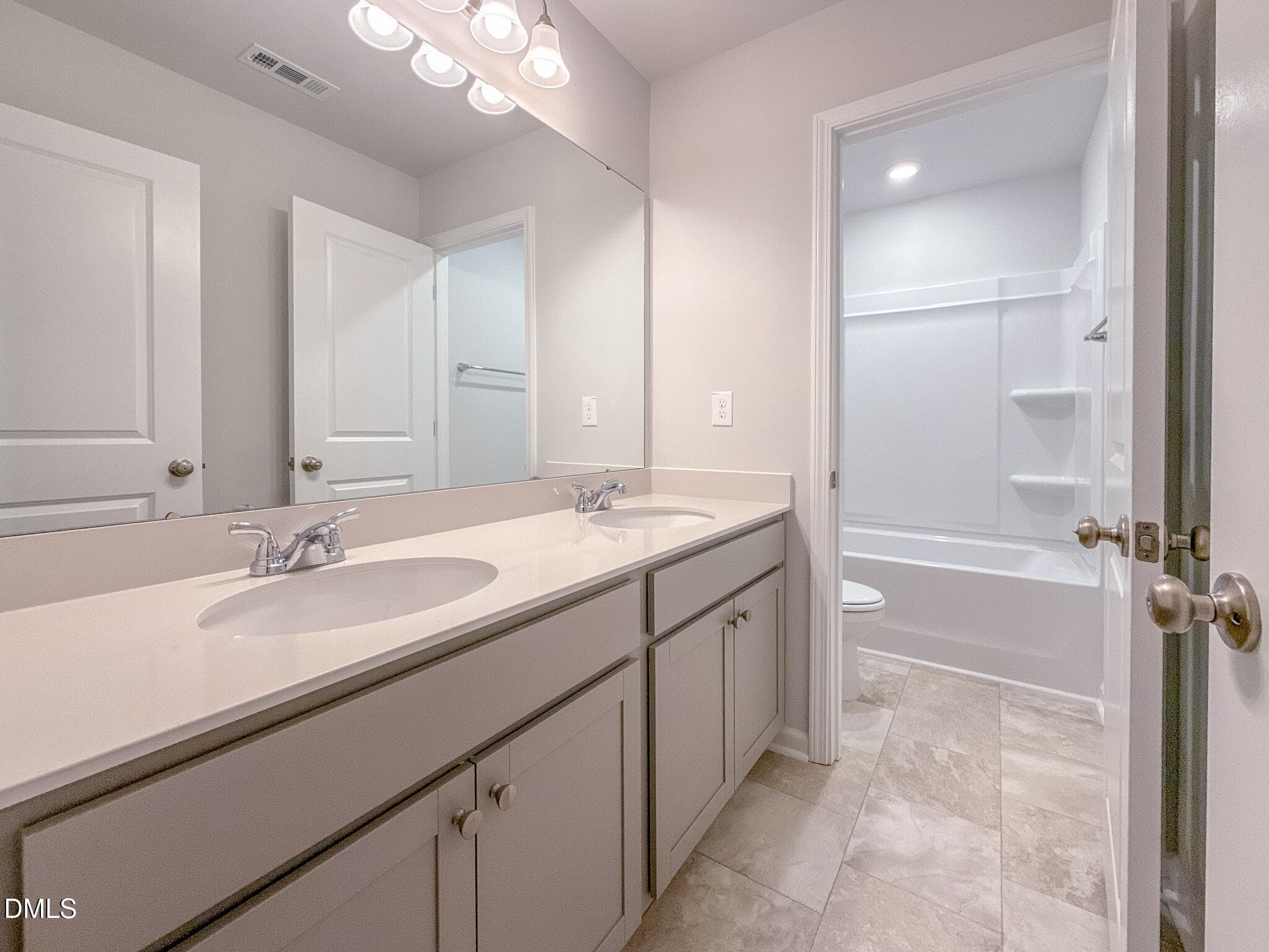 LLP - 61-24 - 66 Thomas Trail 61, Lillington, NC 27546