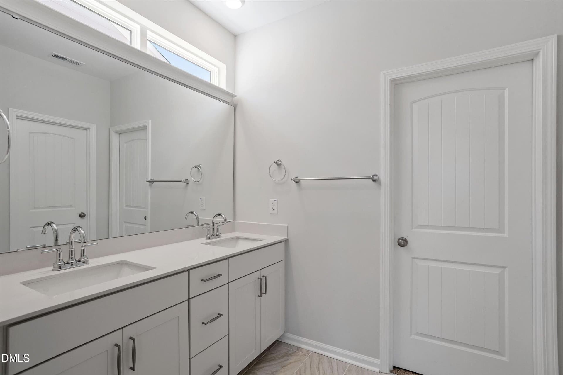 FMWeb16 - 909 Westerland Way 83, Durham, NC 27703