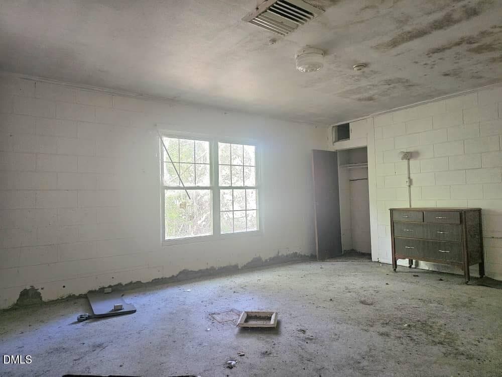 310 Dr M L King Jr Ave Enfield Room Samp - 310 N Dr M L King Jr Avenue, Enfield, NC 27823