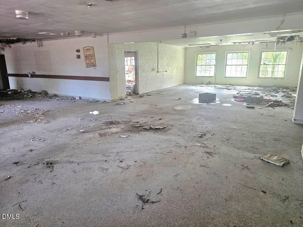 310 Dr M L King Jr Ave Enfield Common Ar - 310 N Dr M L King Jr Avenue, Enfield, NC 27823