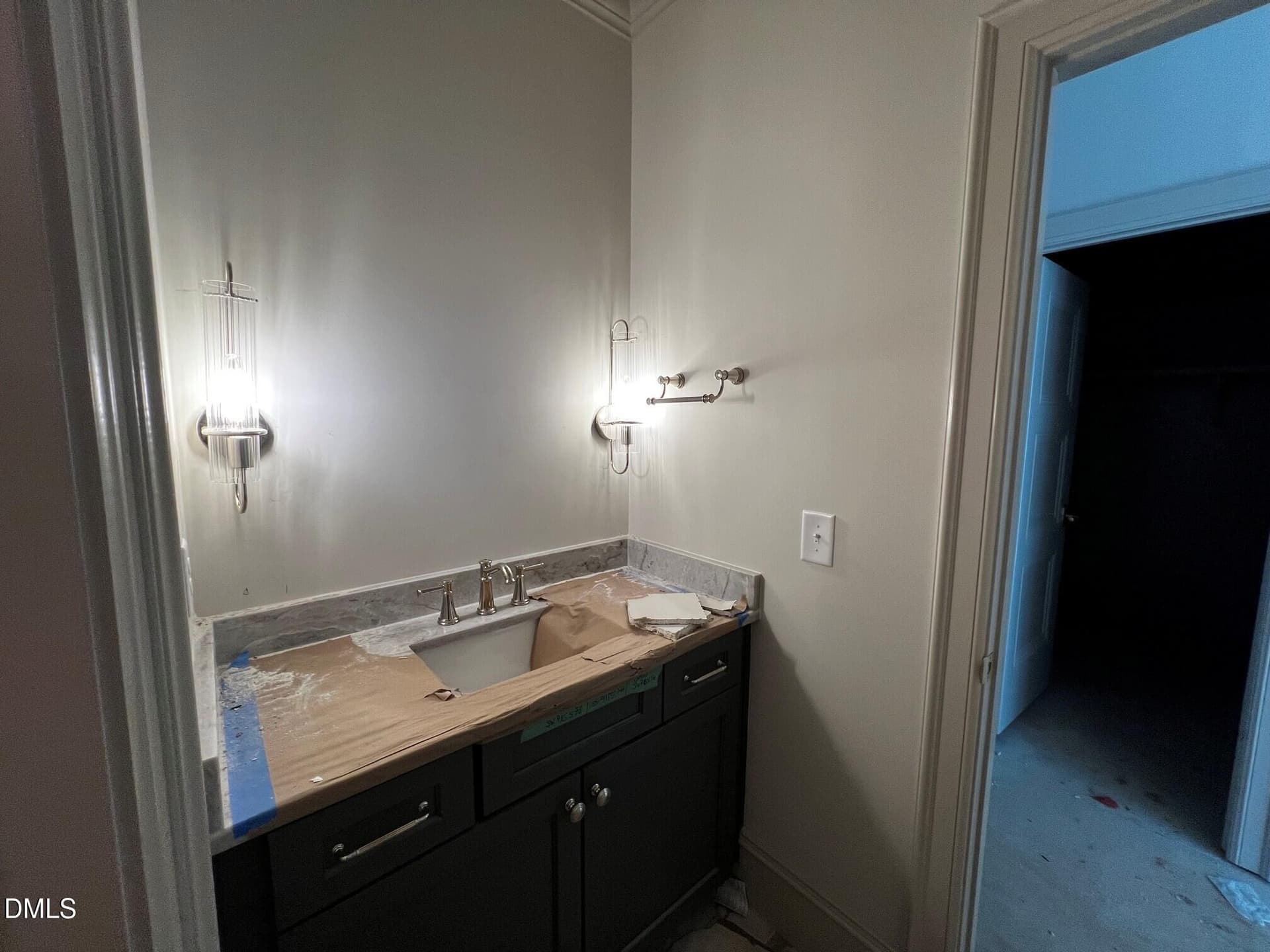 2nd floor shared bath 3 - 1008 Oldfourth Lane, Durham, NC 27707